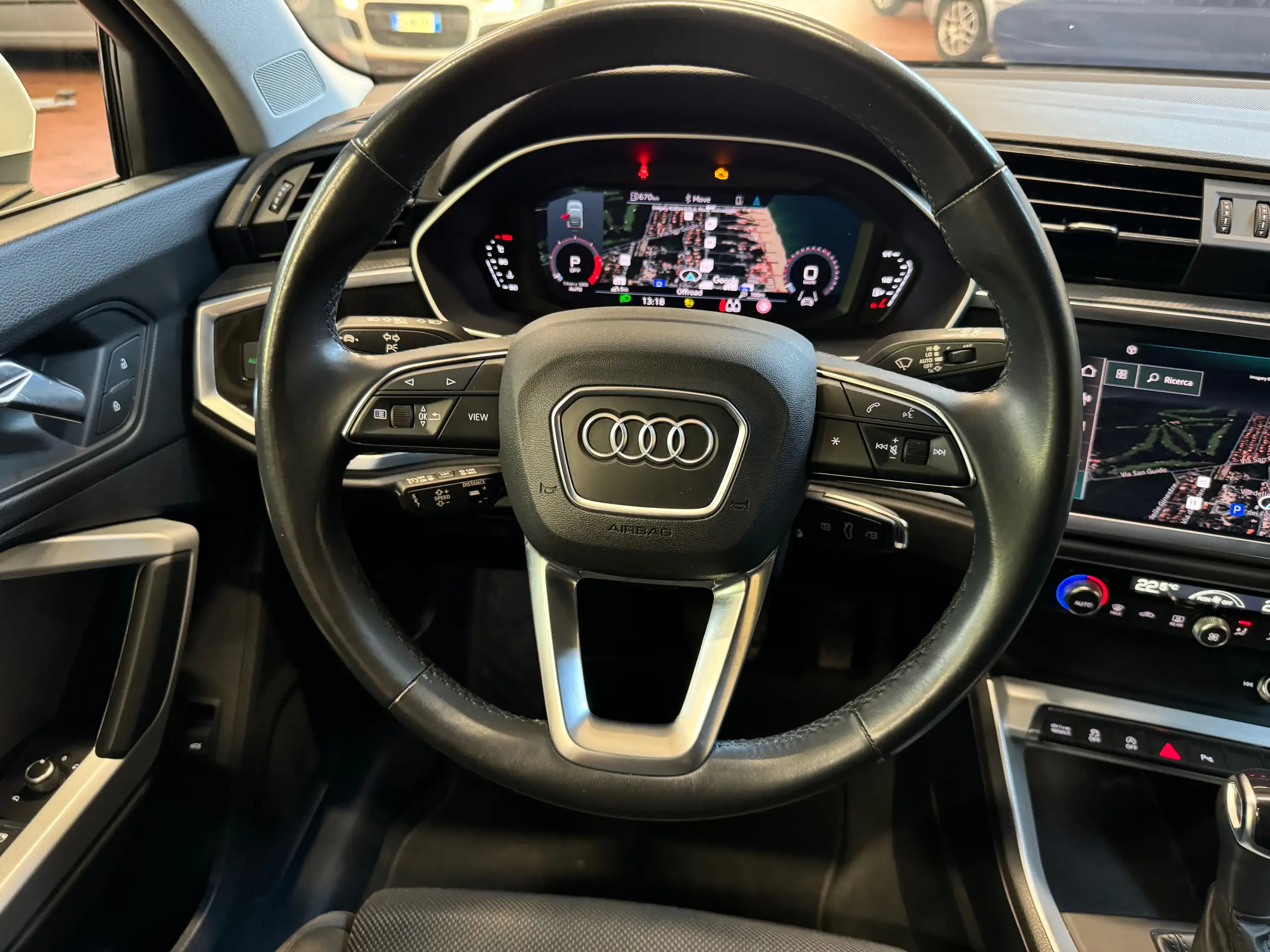 Audi - Q3