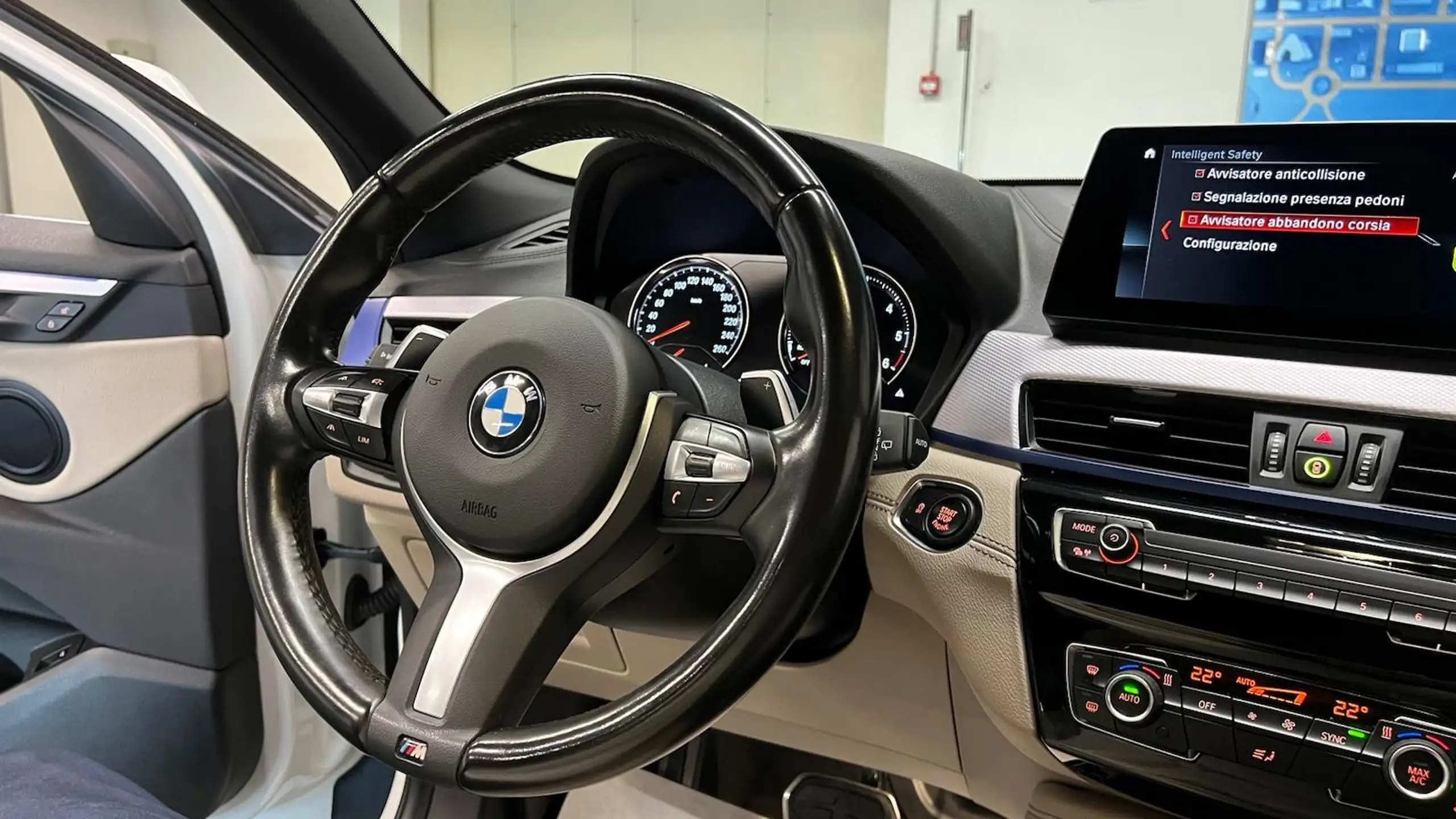 BMW - X2