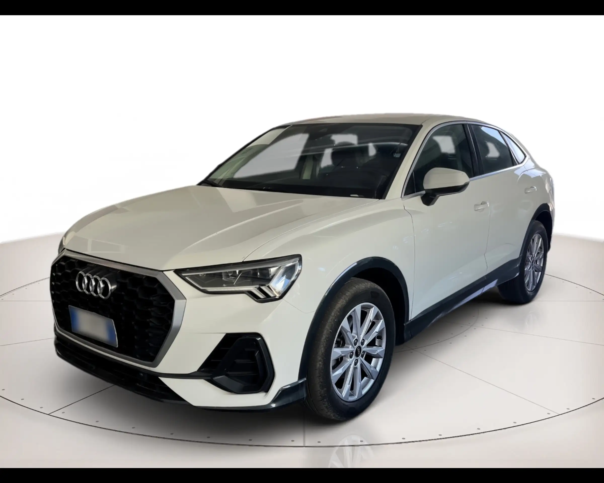 Audi - Q3