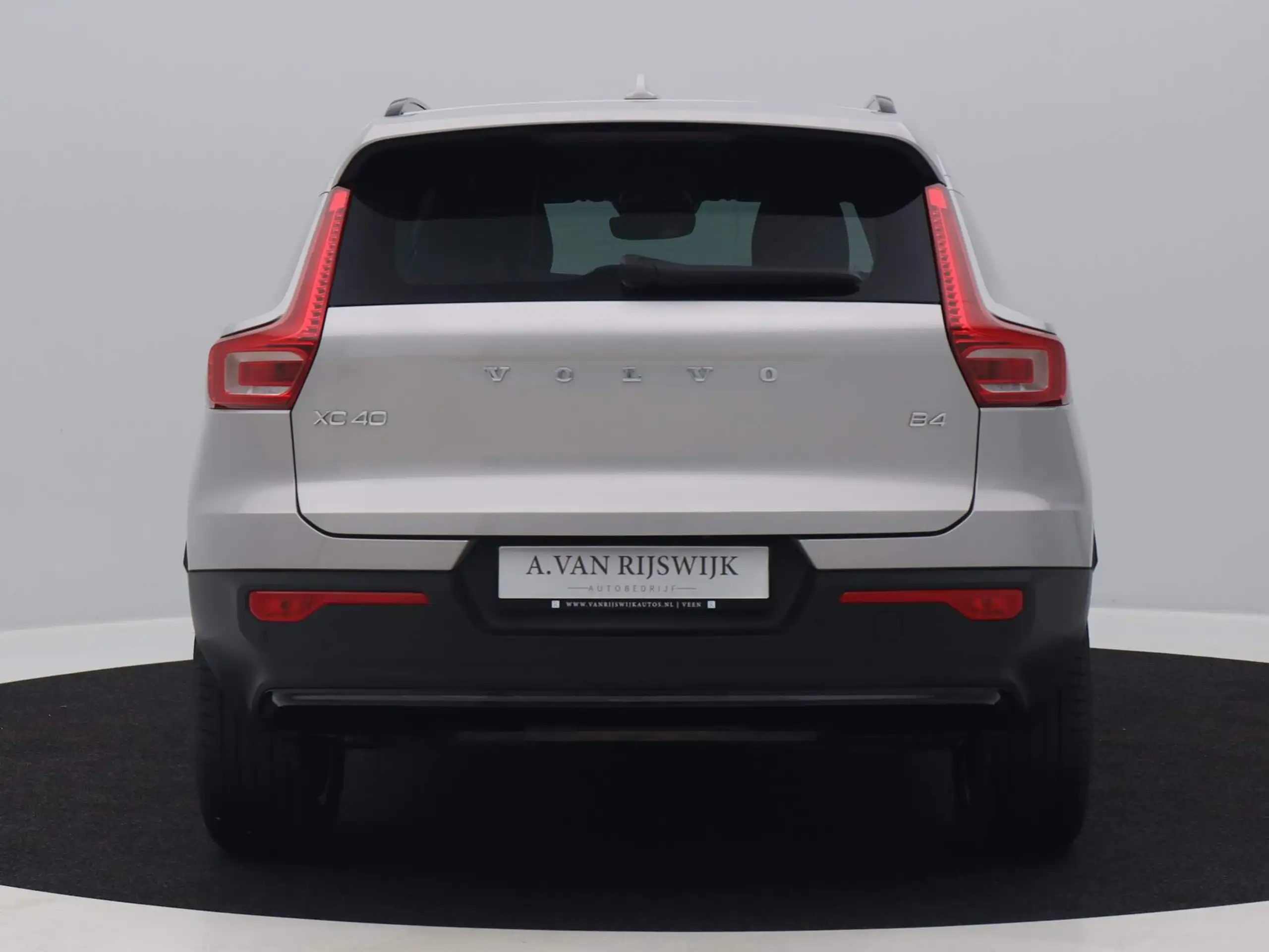 Volvo - XC40