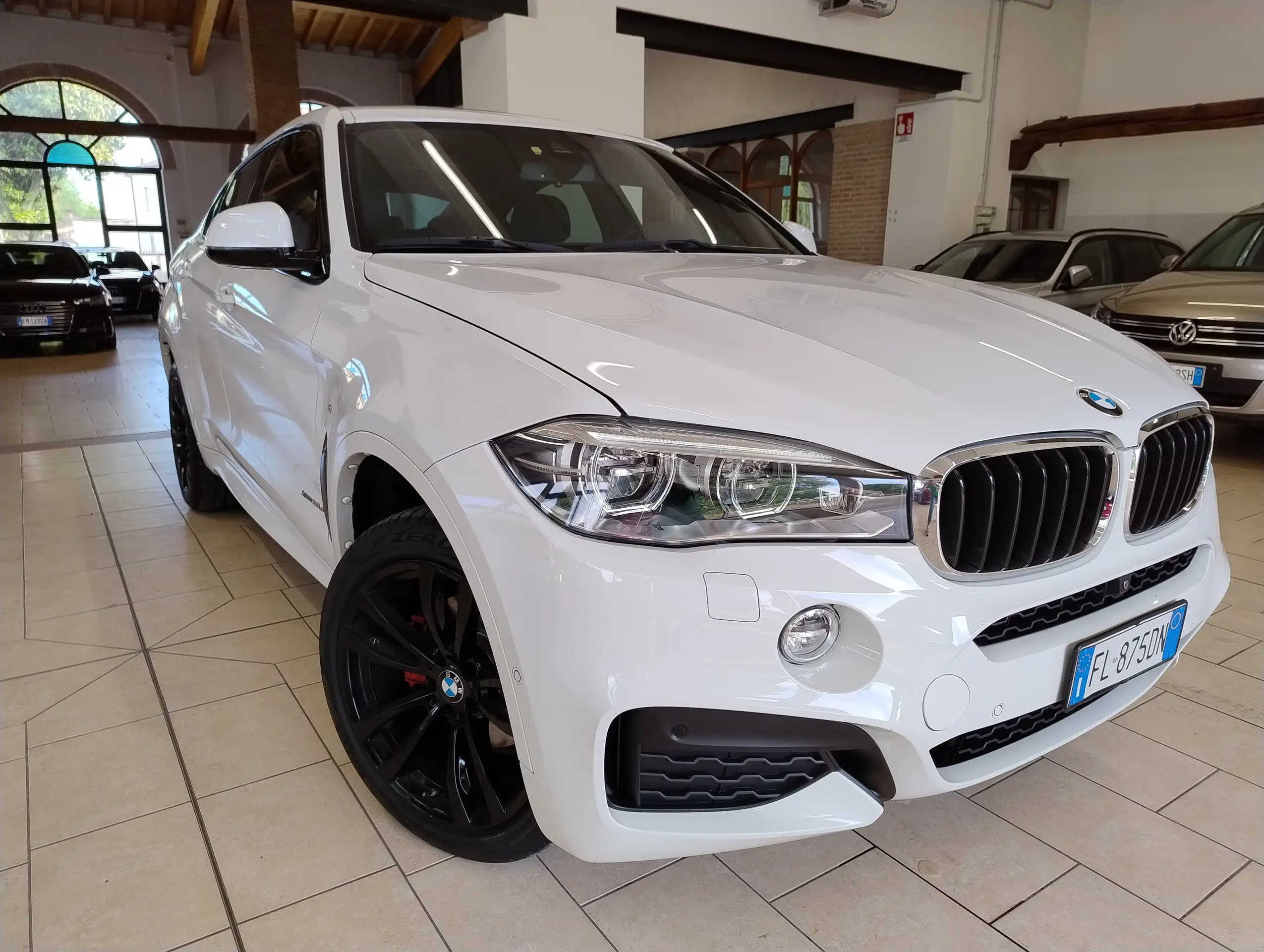 BMW - X6