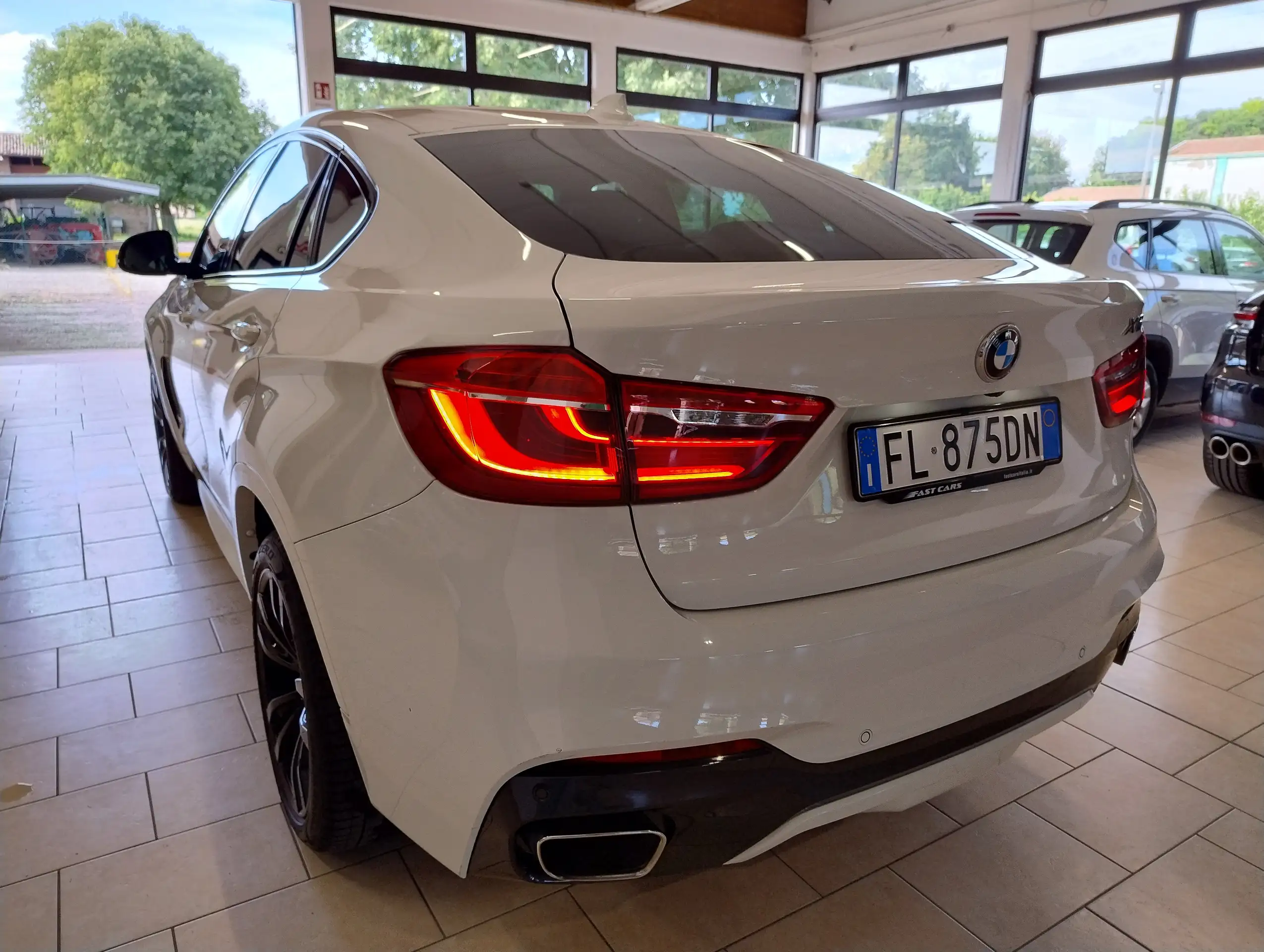 BMW - X6