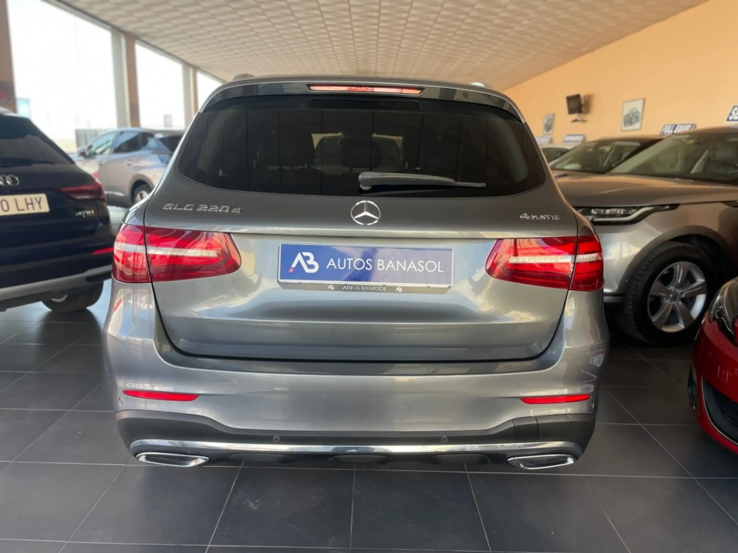 Mercedes-Benz - GLC 220