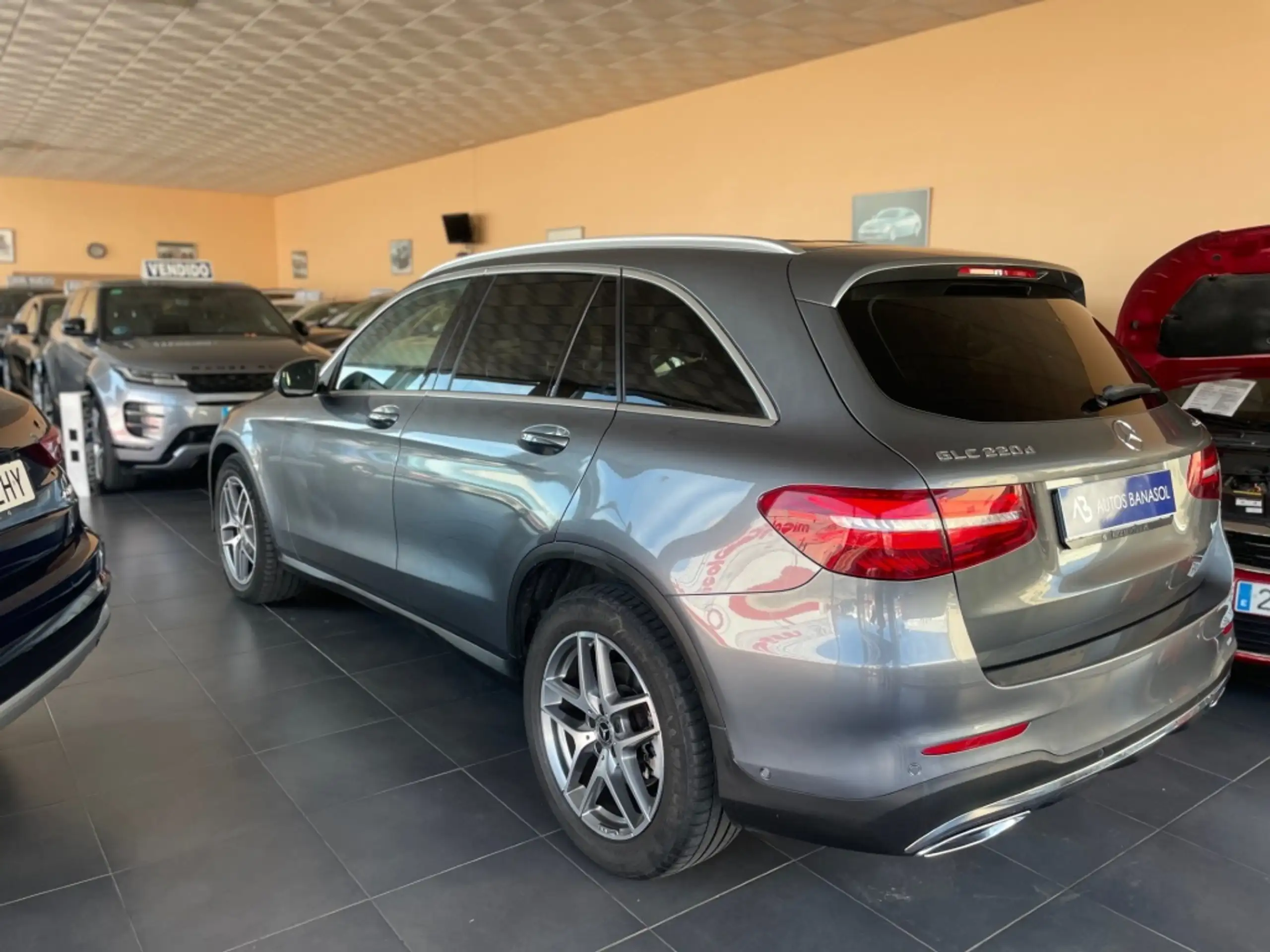 Mercedes-Benz - GLC 220