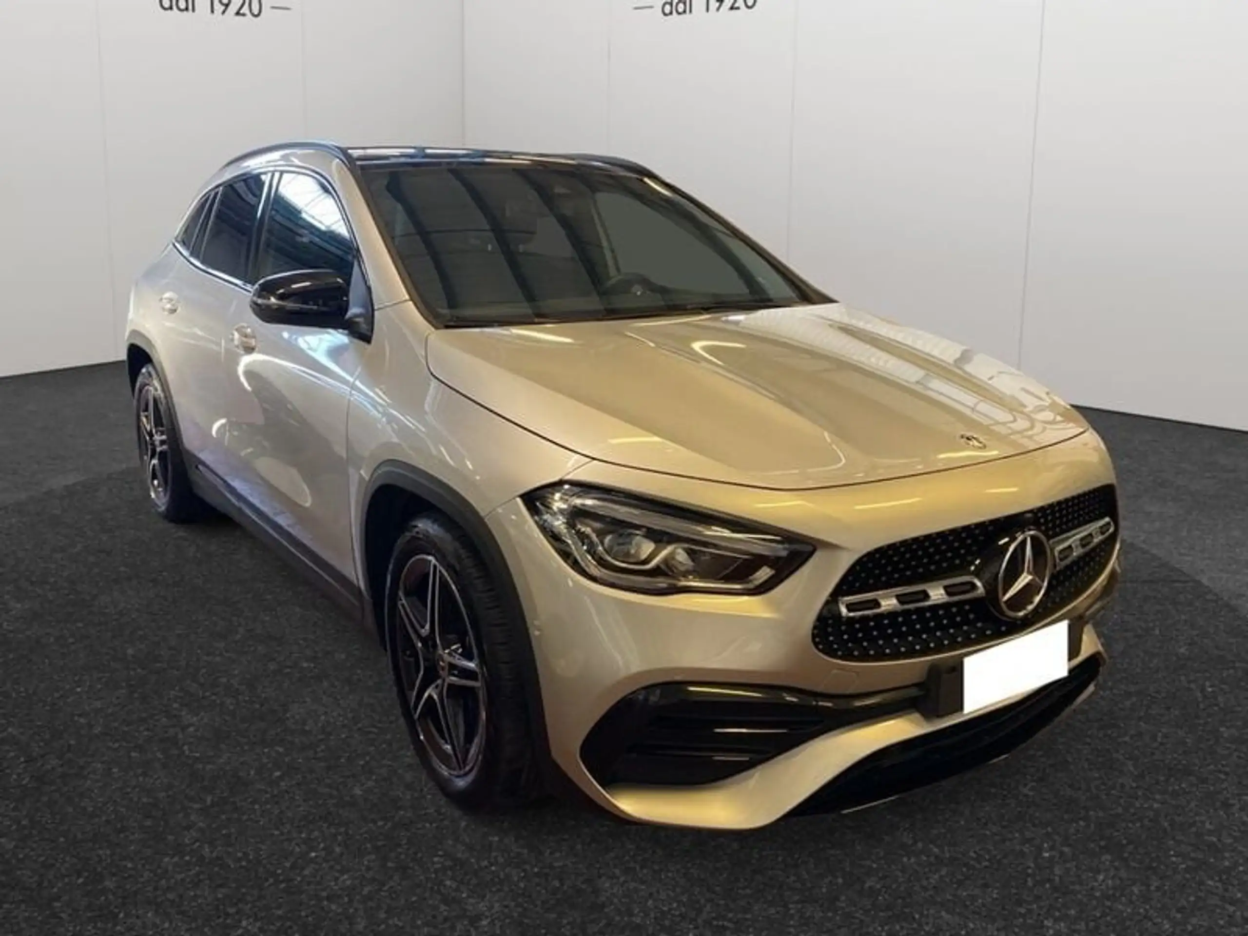 Mercedes-Benz - GLA 200