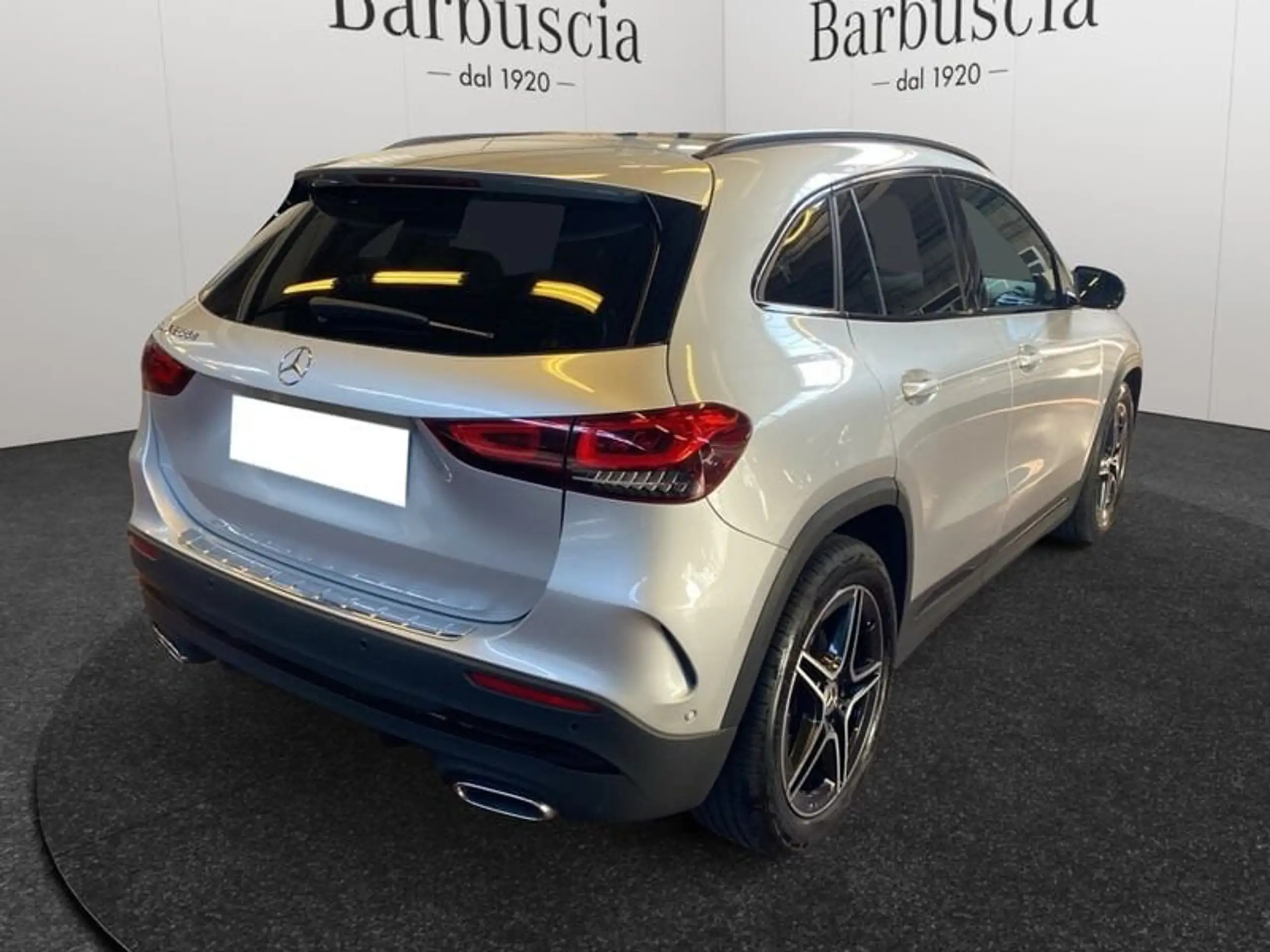 Mercedes-Benz - GLA 200