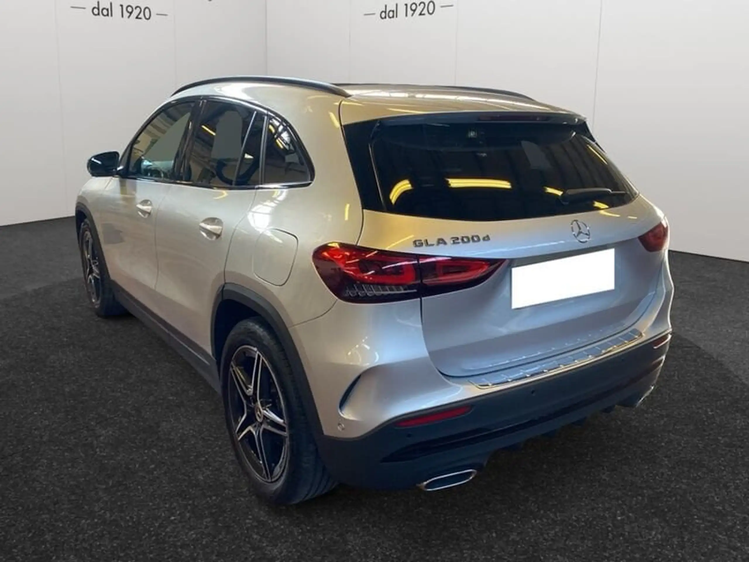 Mercedes-Benz - GLA 200