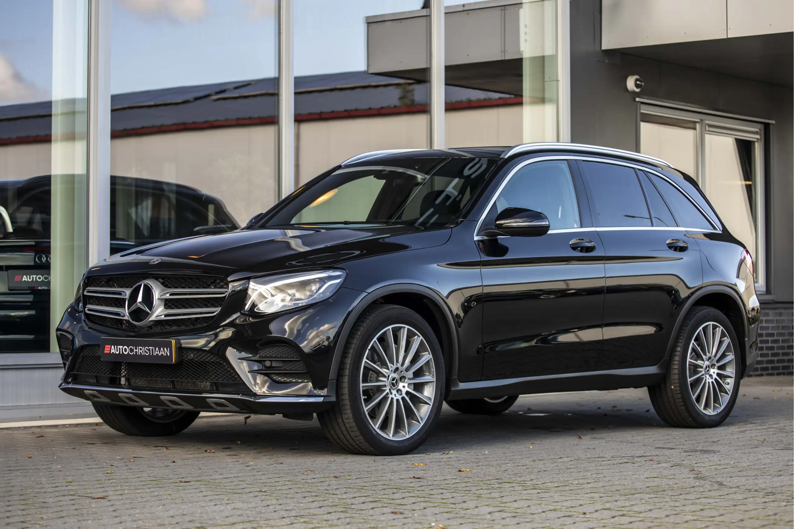 Mercedes-Benz - GLC 250