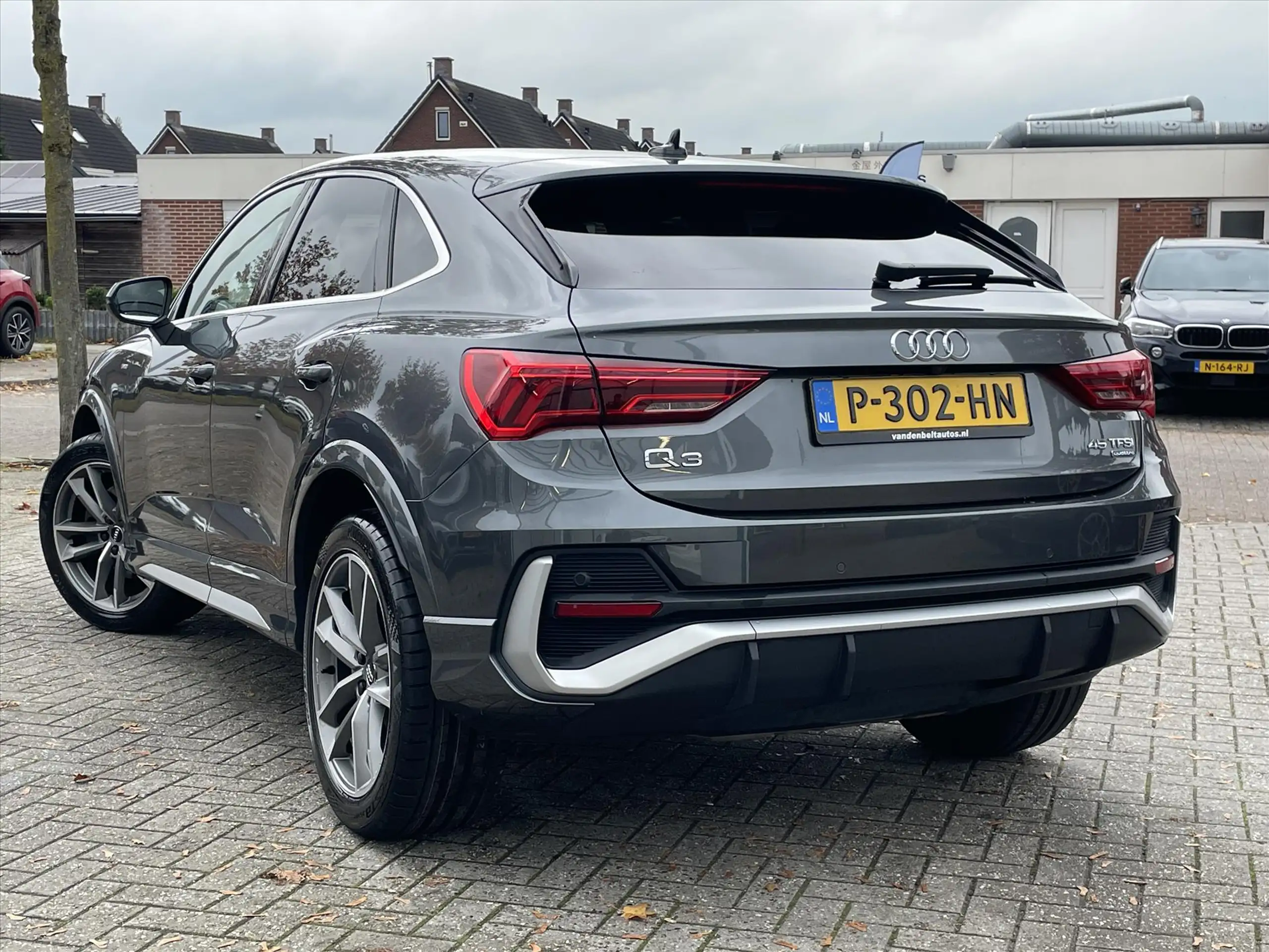 Audi - Q3