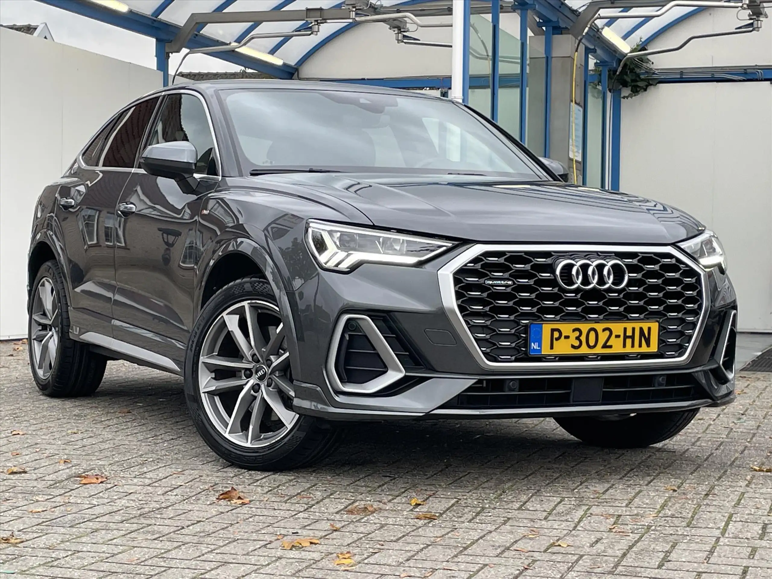 Audi - Q3