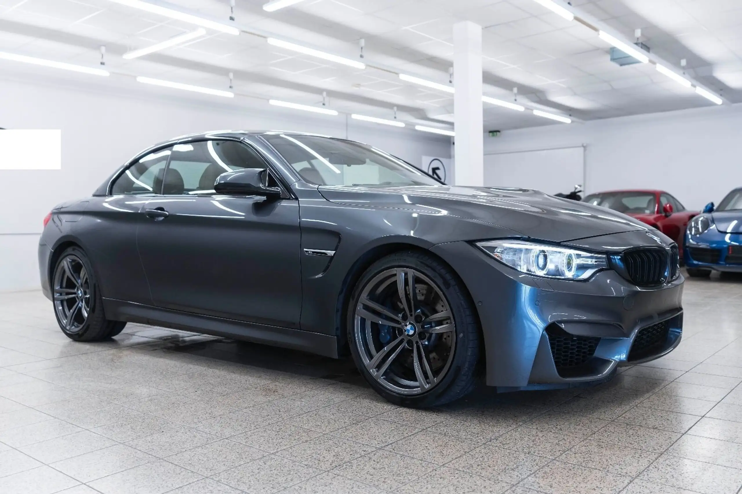 BMW - M4