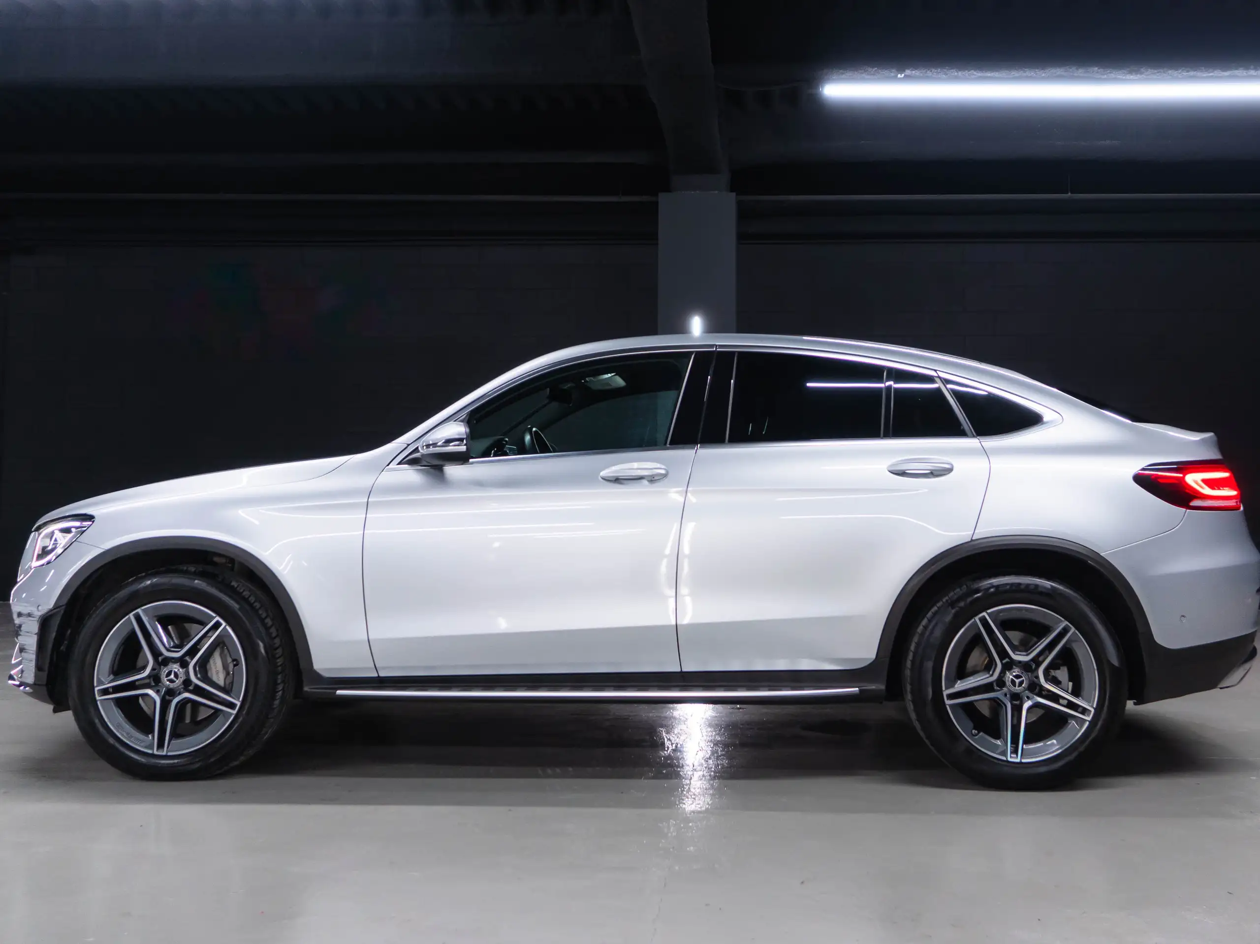 Mercedes-Benz - GLC 220