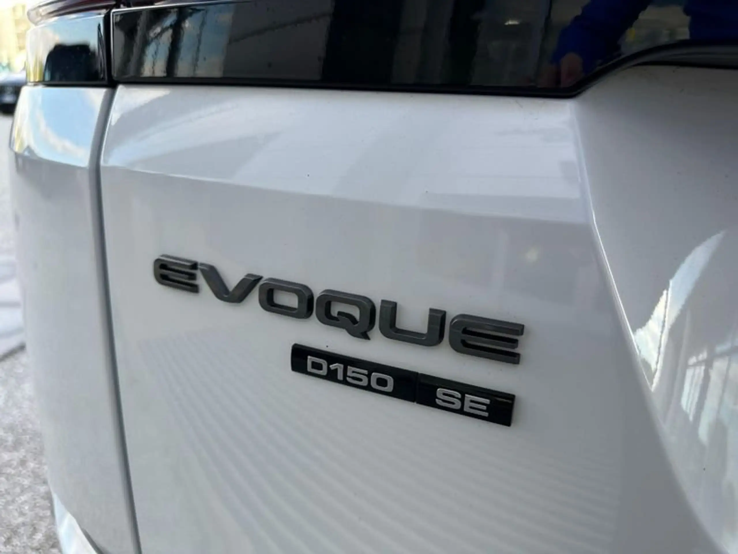 Land Rover - Range Rover Evoque