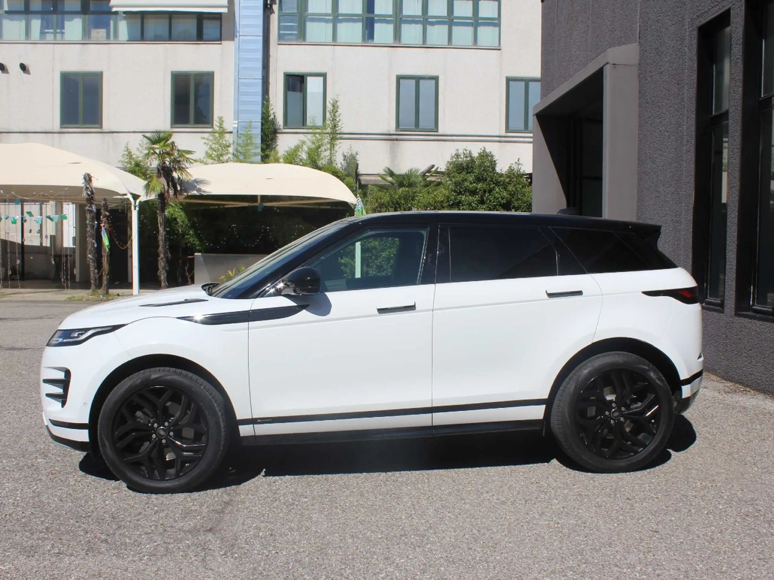 Land Rover - Range Rover Evoque