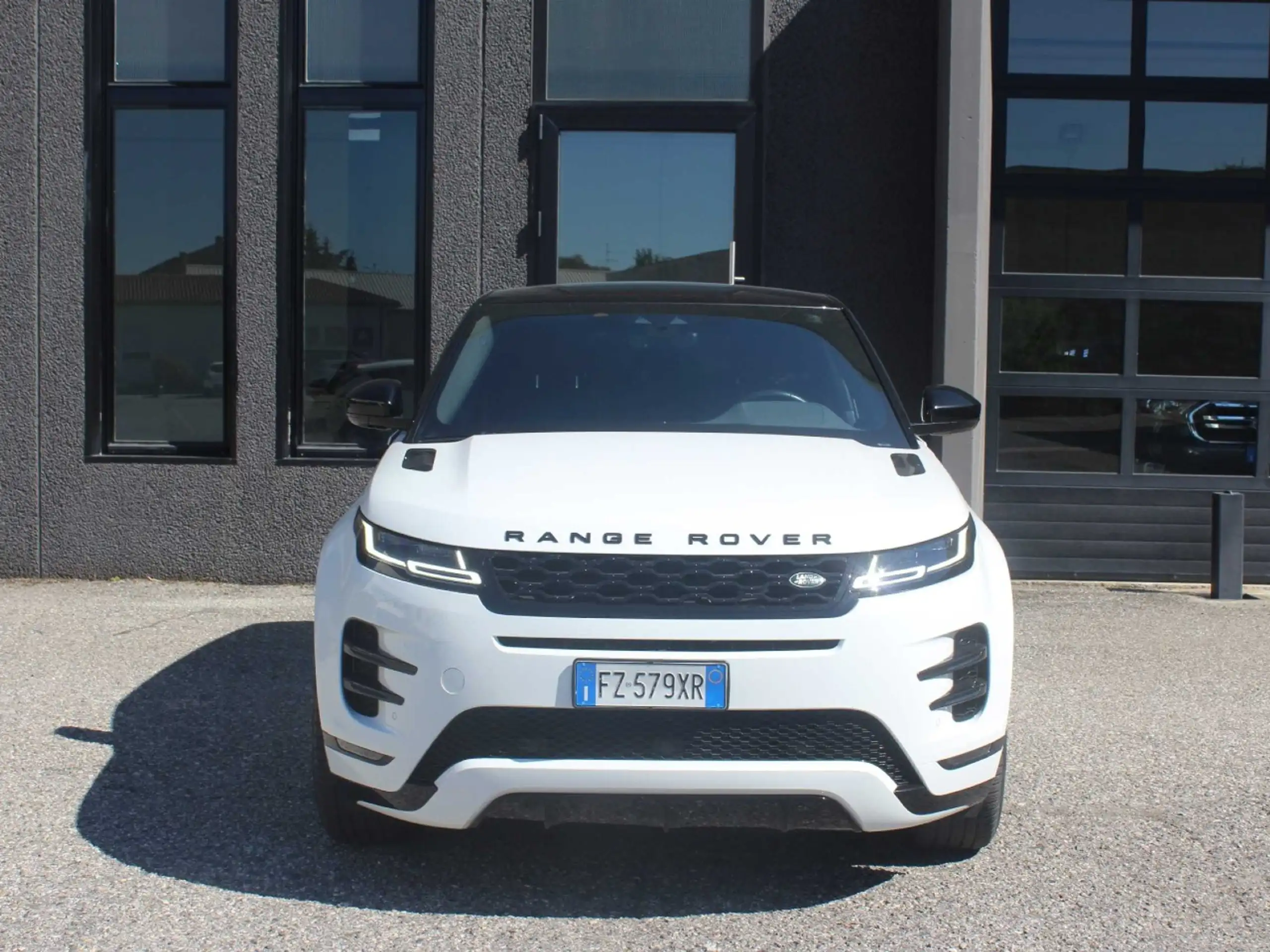 Land Rover - Range Rover Evoque