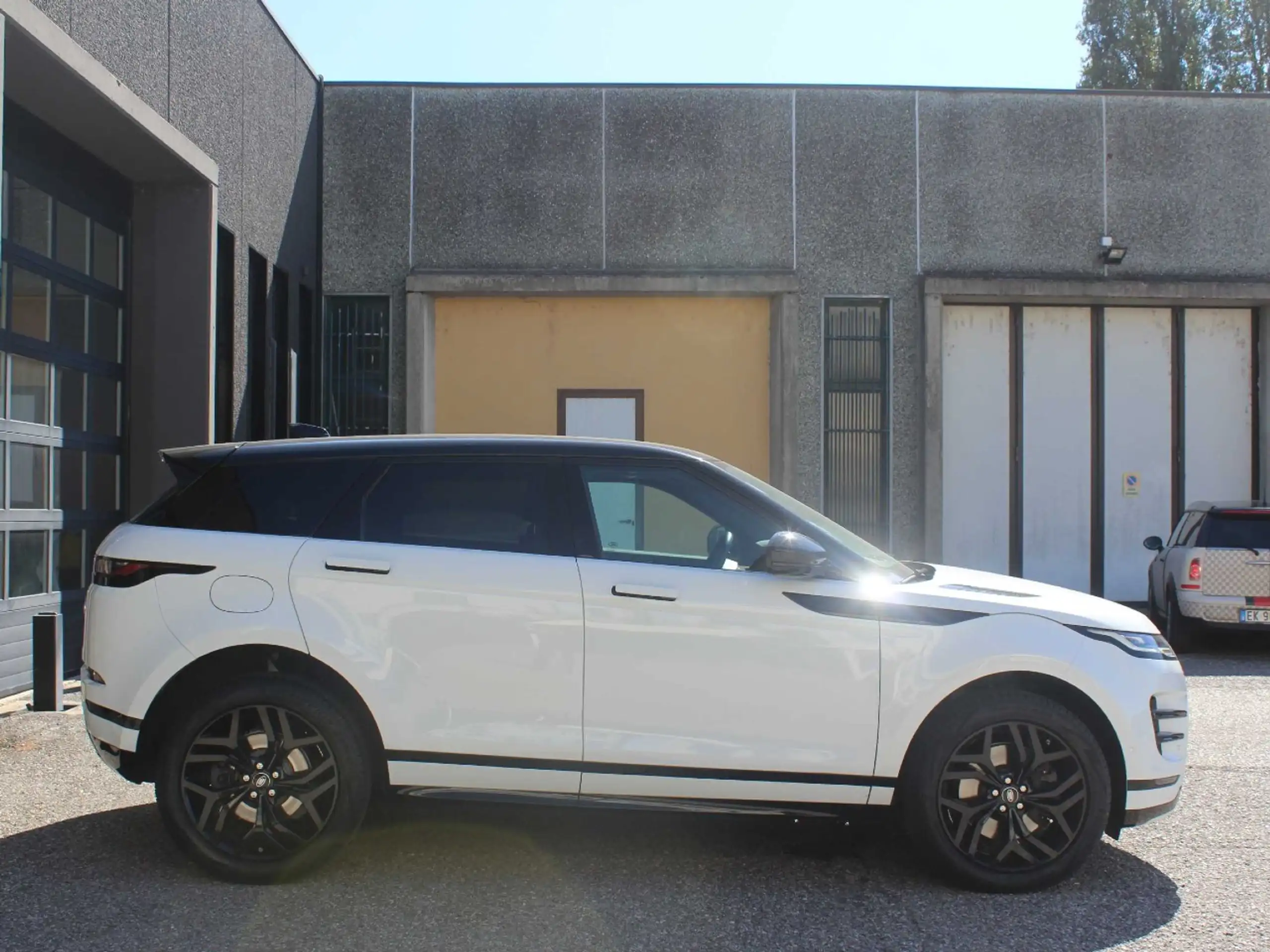 Land Rover - Range Rover Evoque