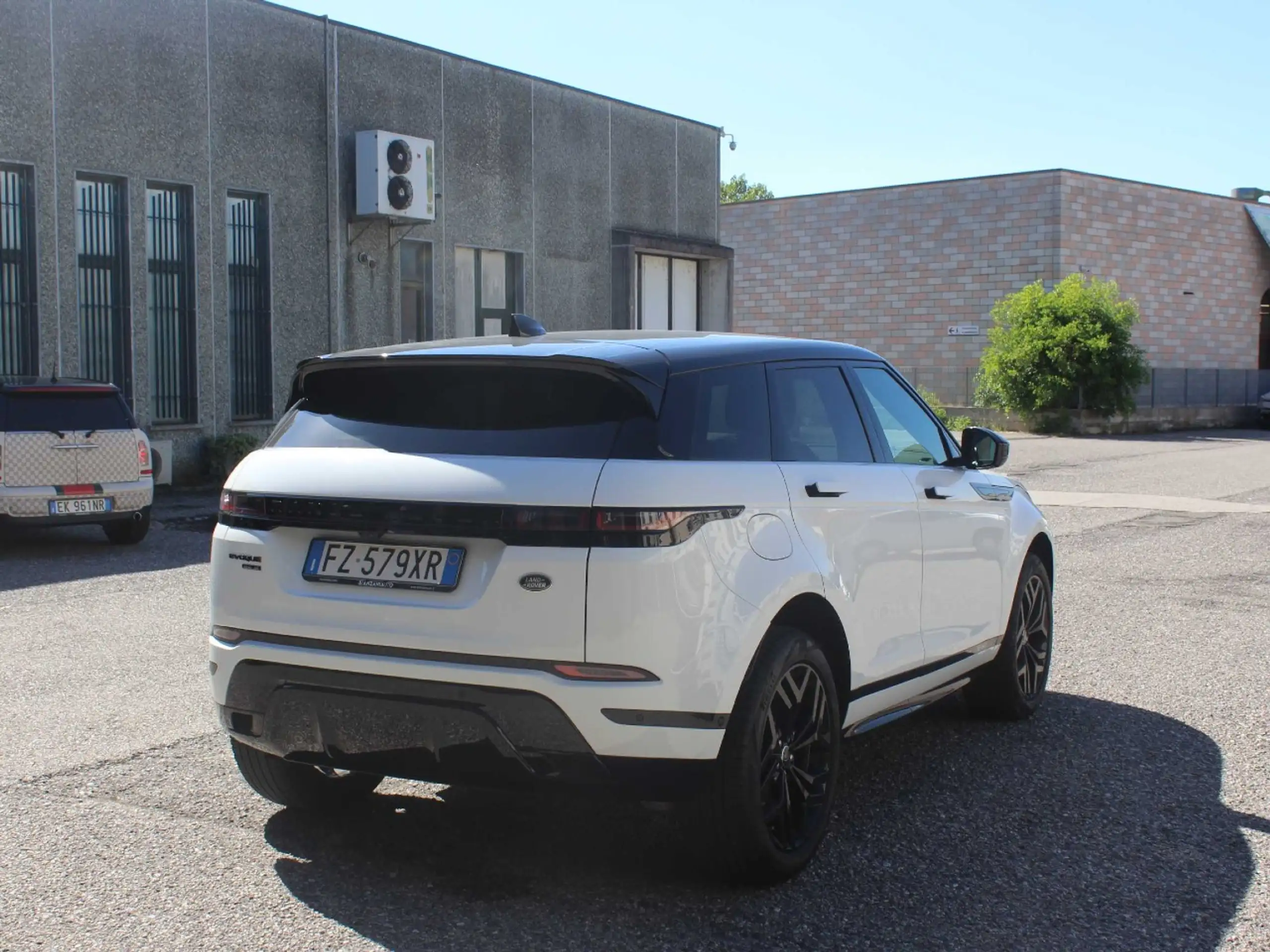 Land Rover - Range Rover Evoque