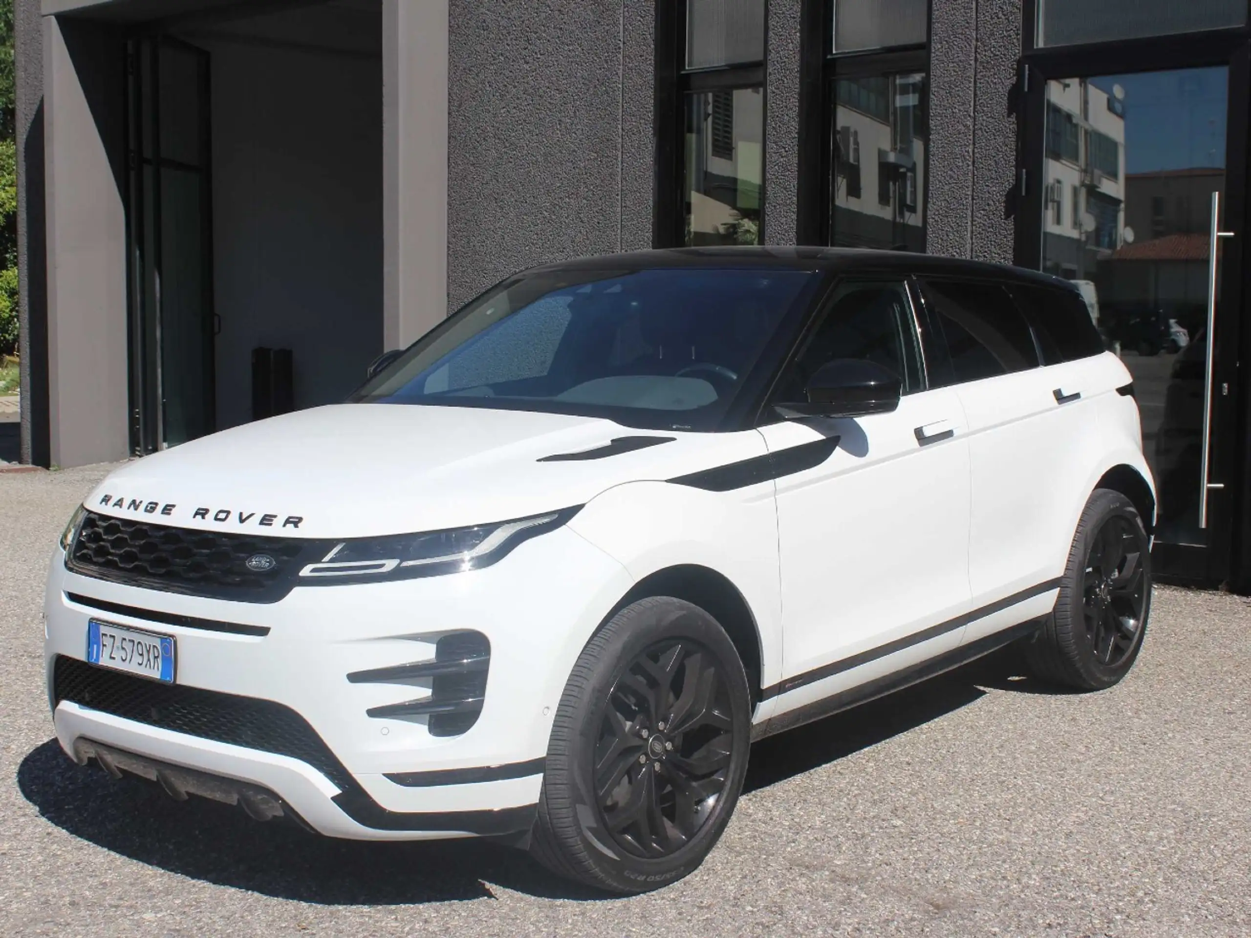 Land Rover - Range Rover Evoque