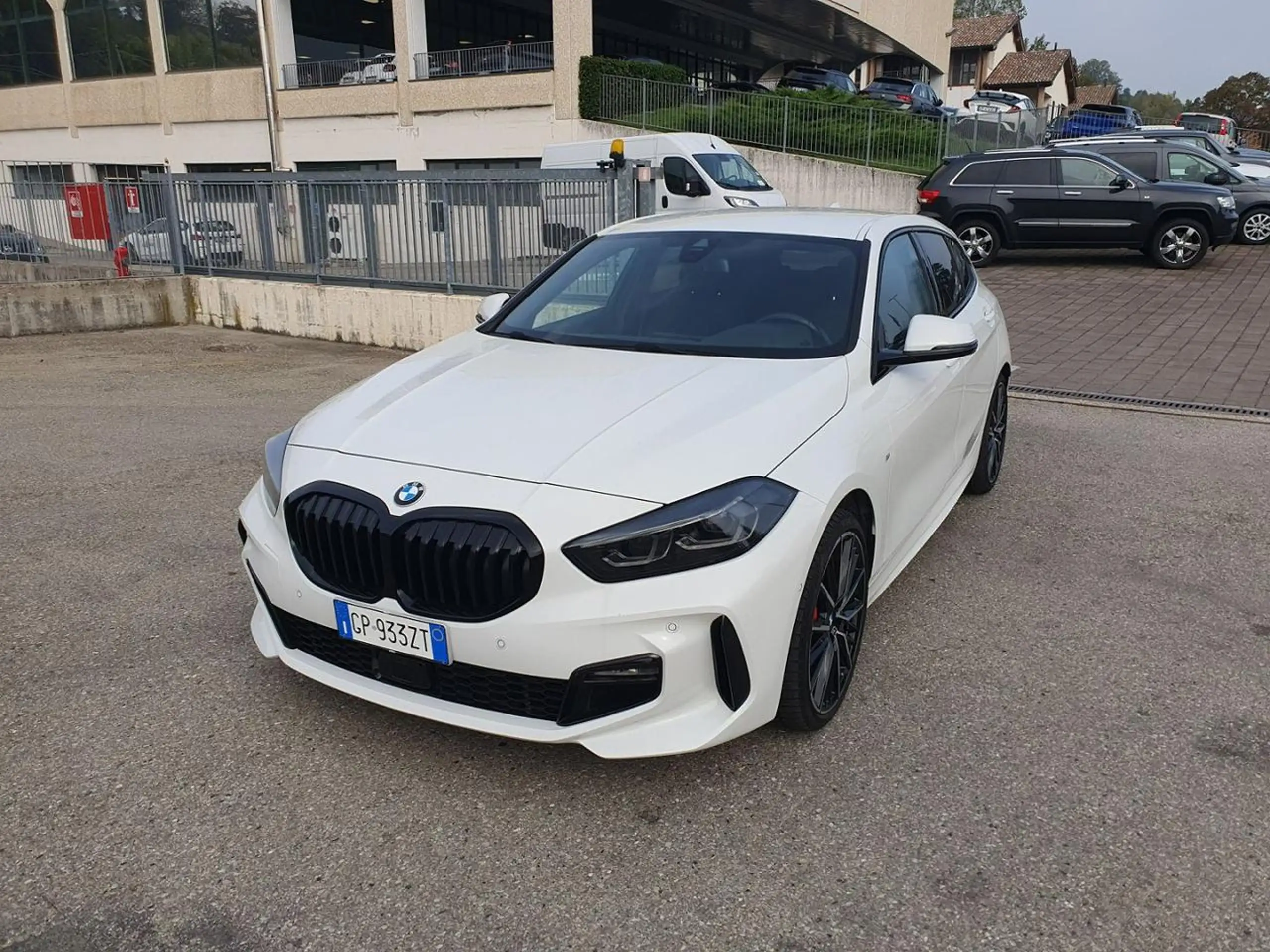 BMW 118 2023