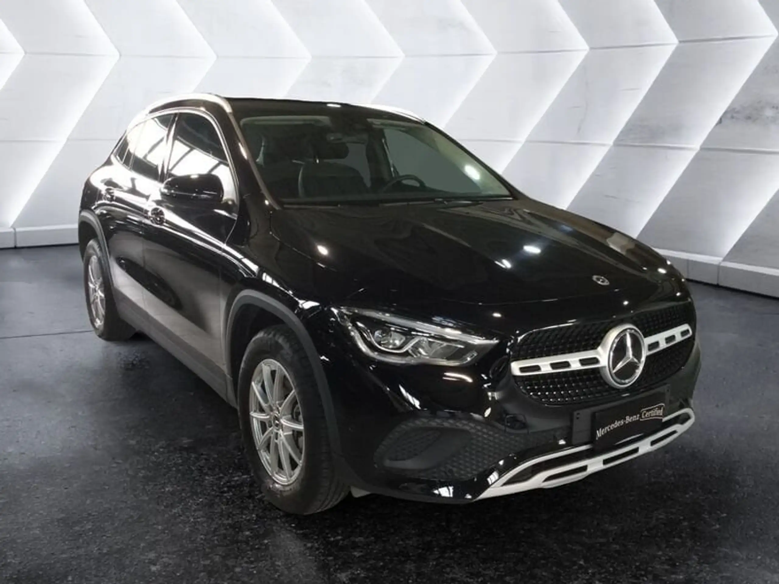 Mercedes-Benz - GLA 180