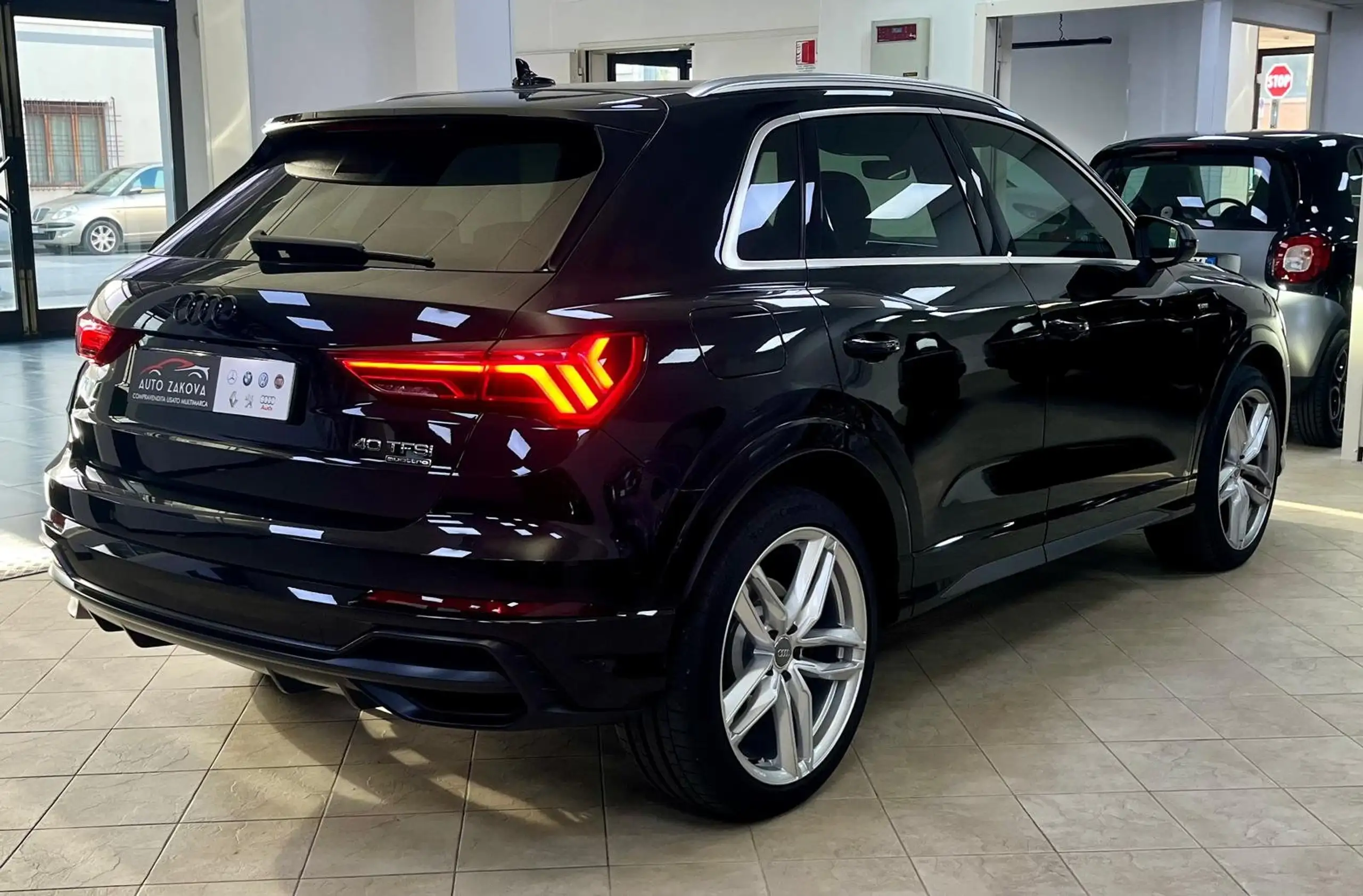 Audi - Q3