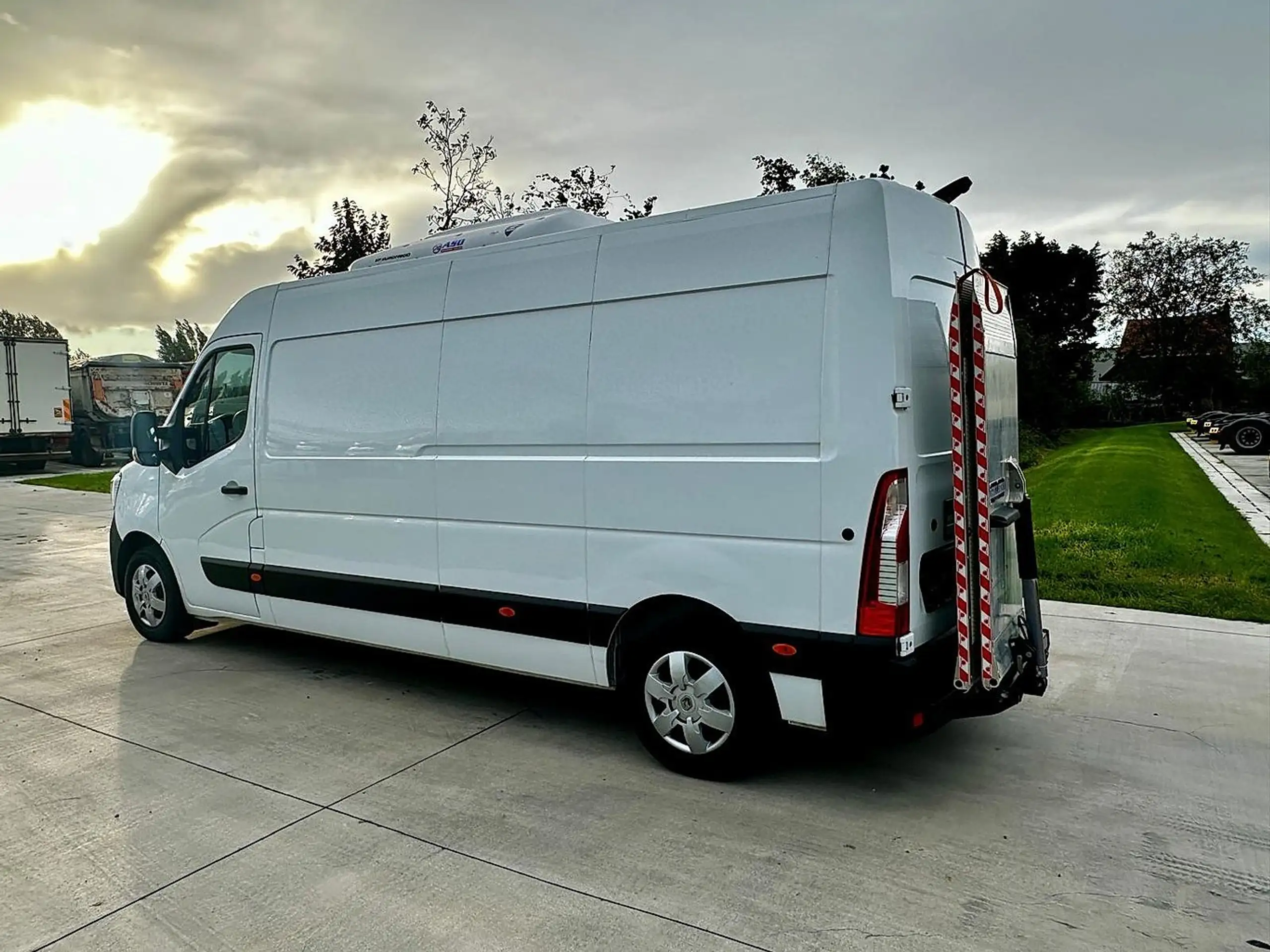 Renault - Master