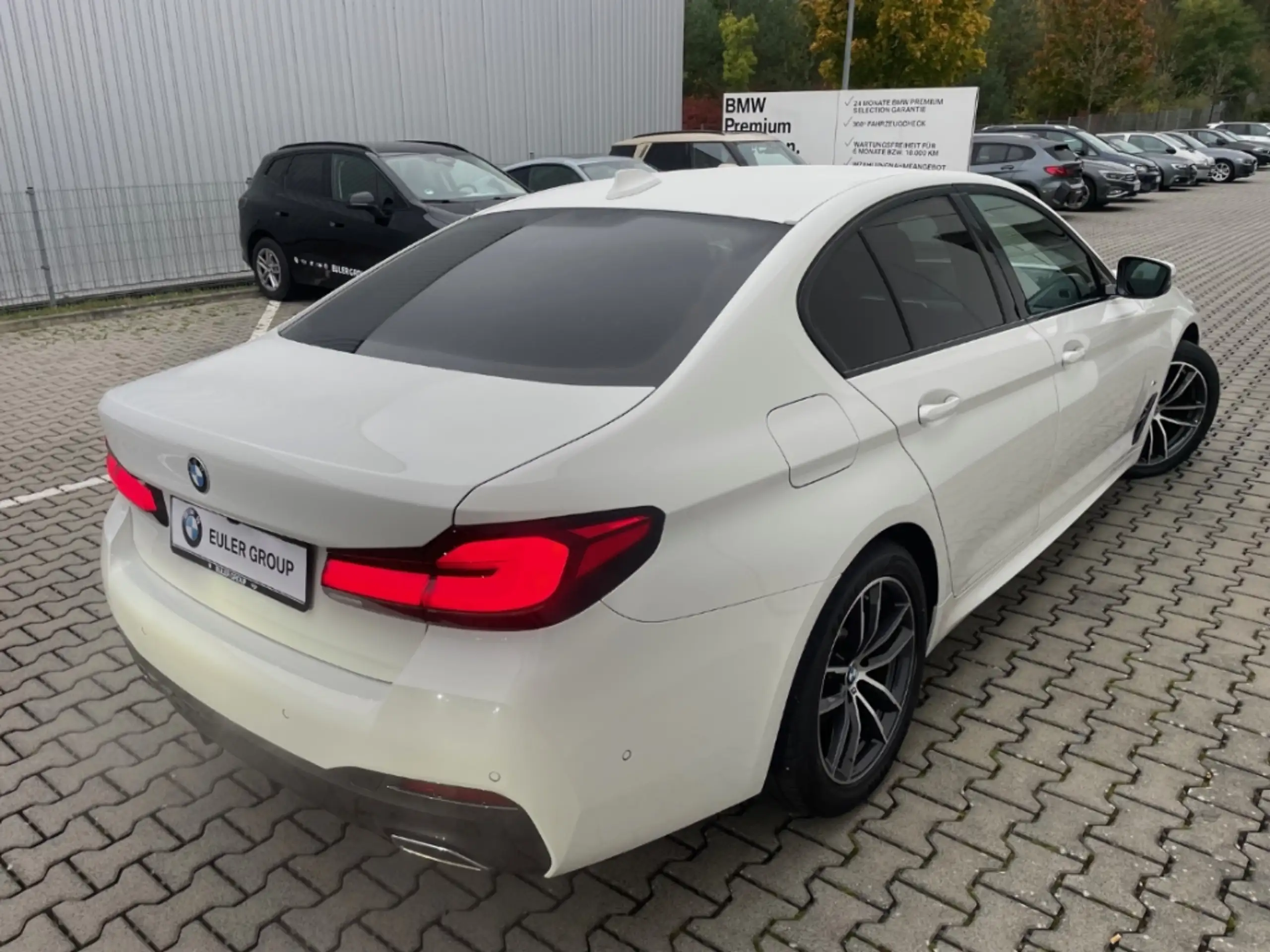 BMW - 520