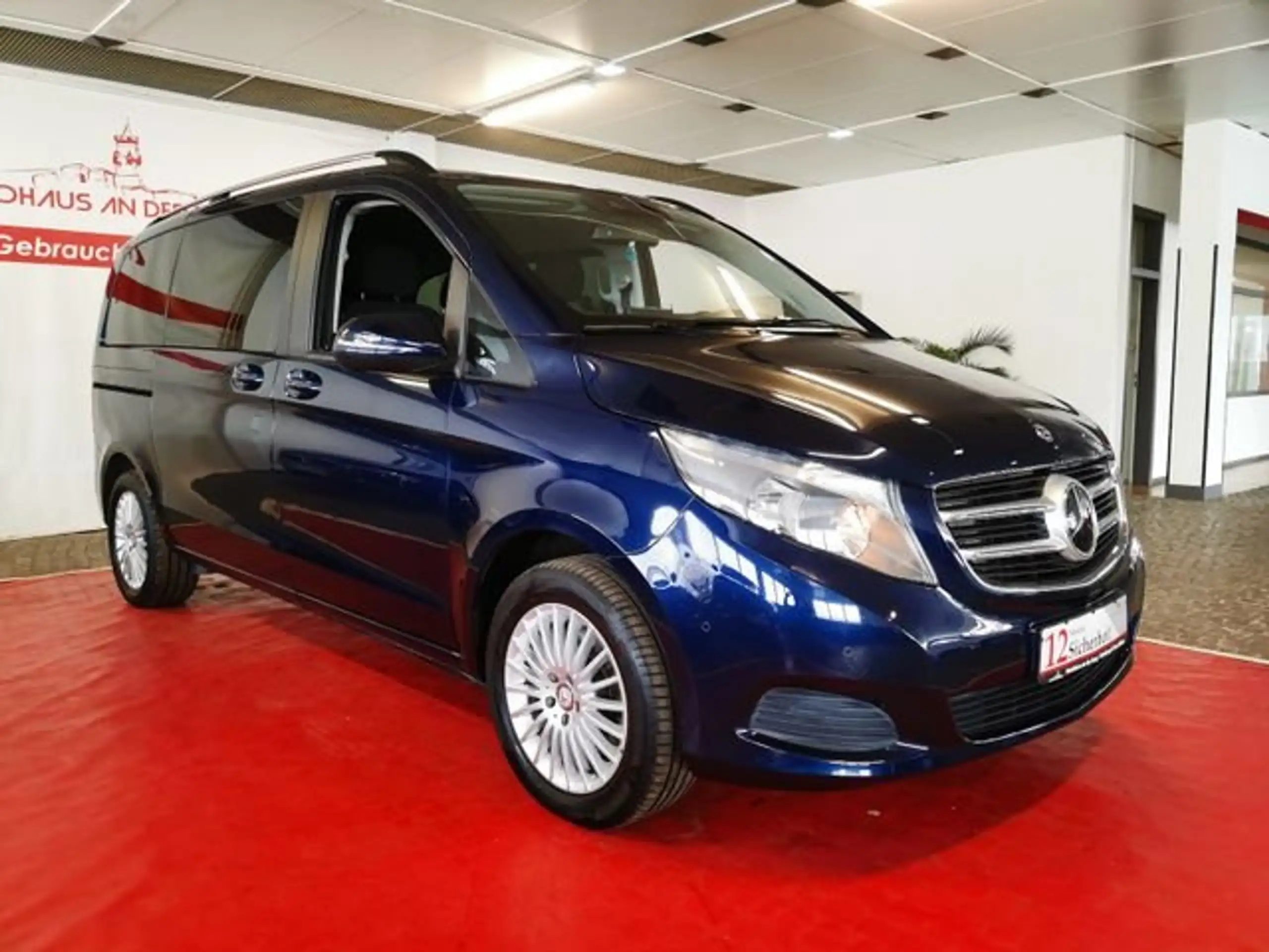 Mercedes-Benz - V 250