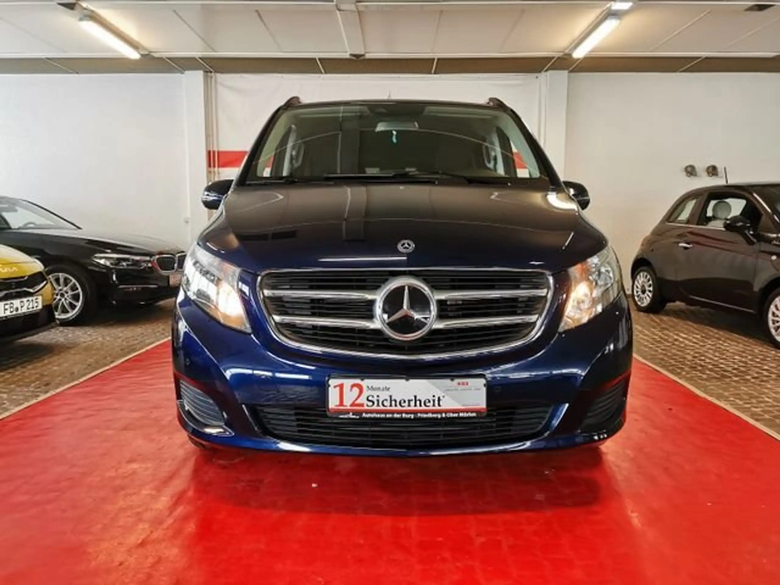 Mercedes-Benz - V 250