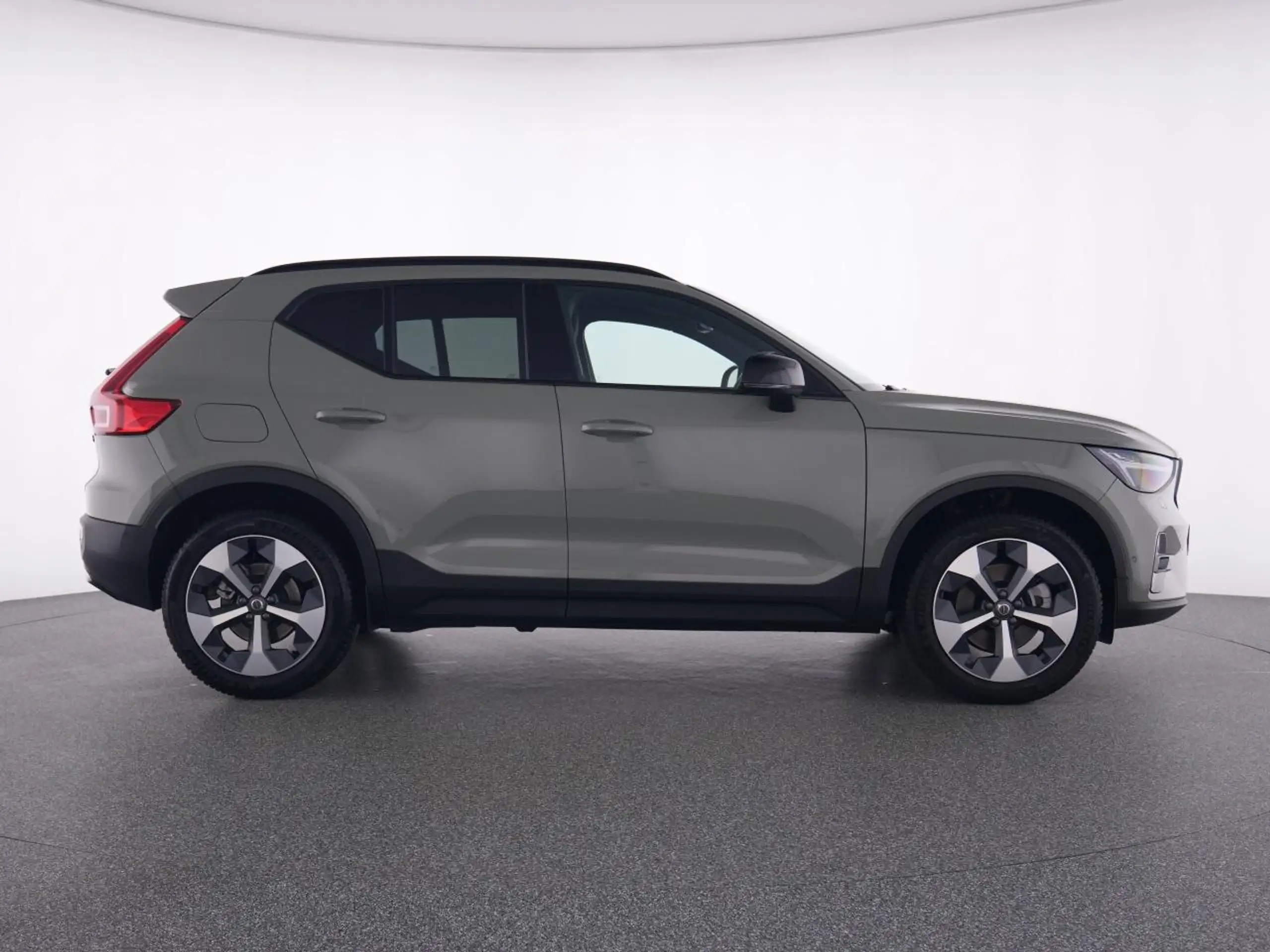 Volvo - XC40