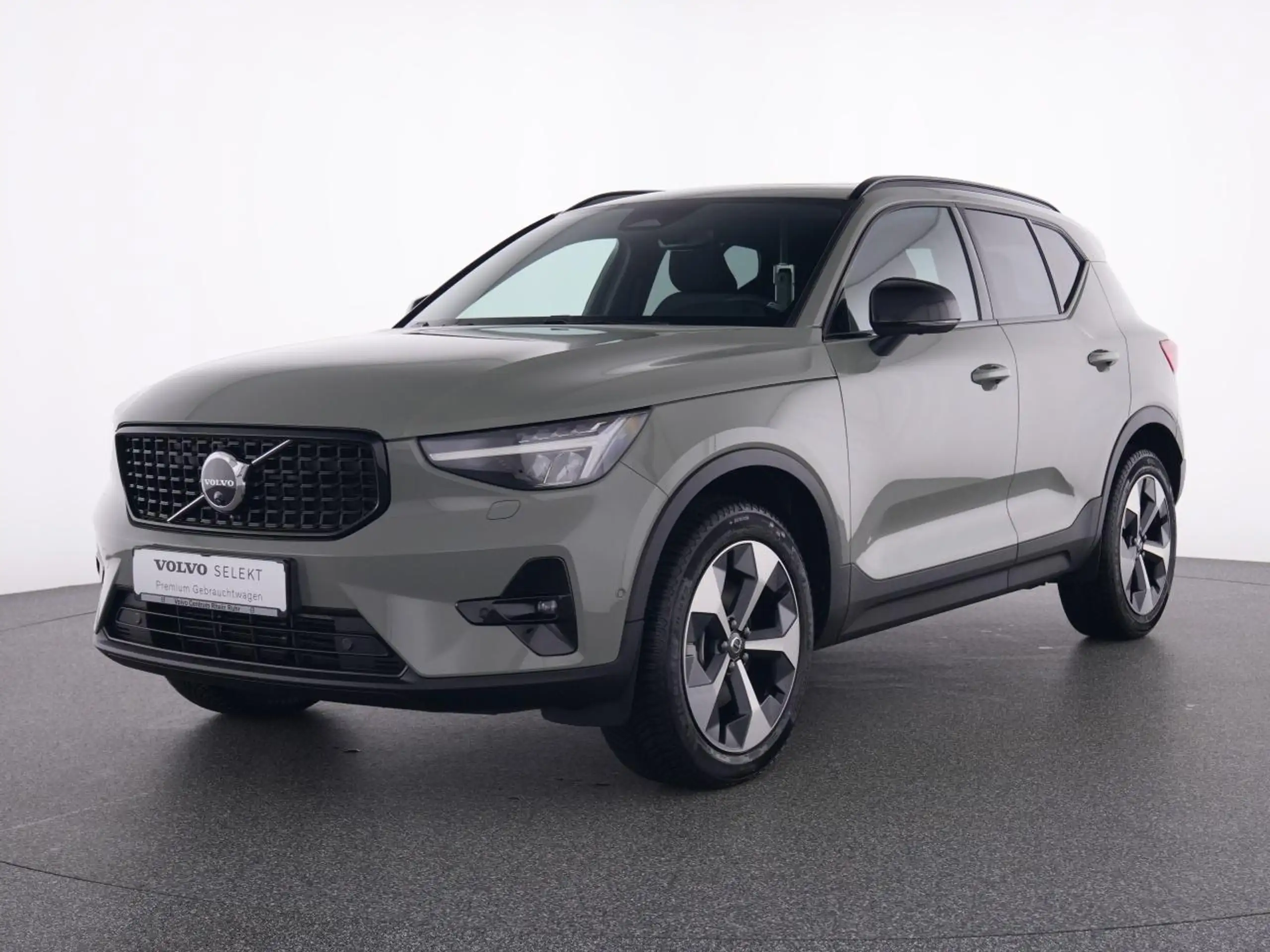 Volvo - XC40