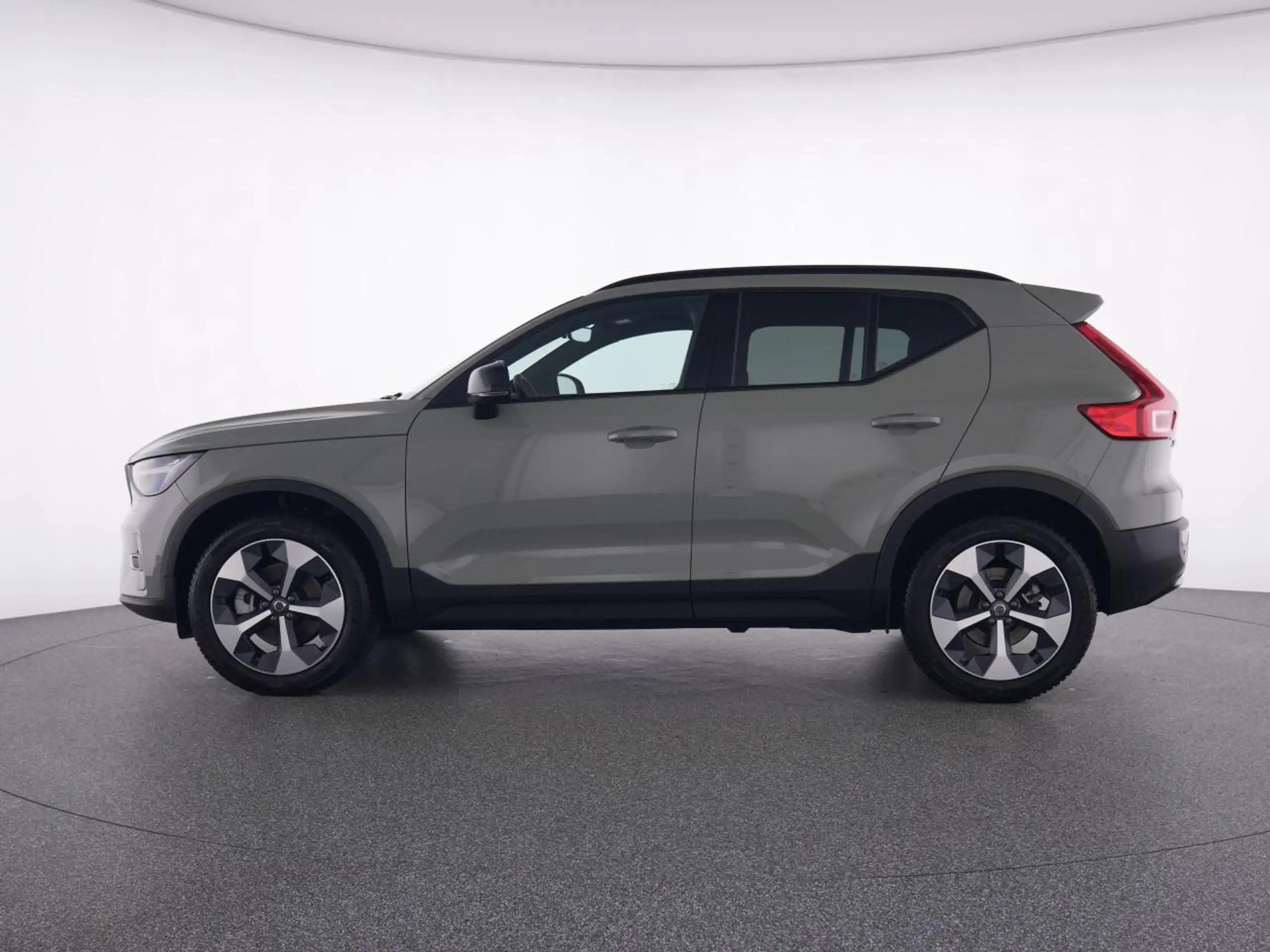 Volvo - XC40