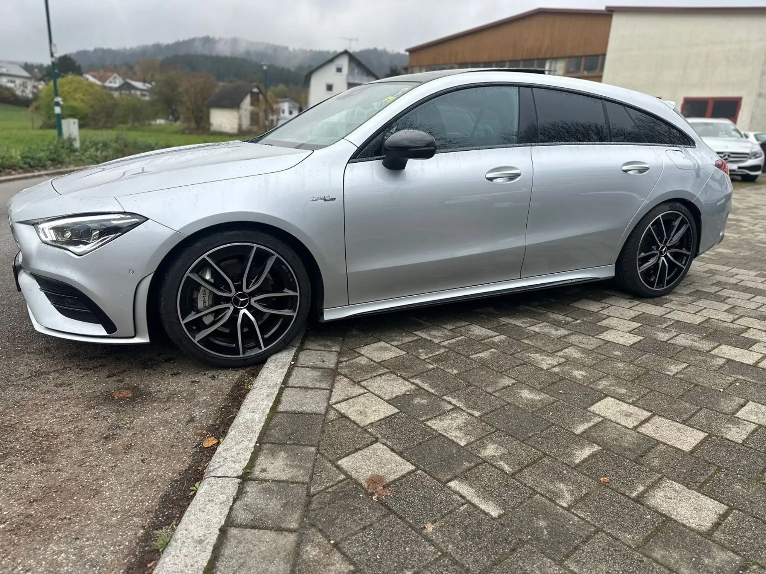 Mercedes-Benz - CLA 35 AMG