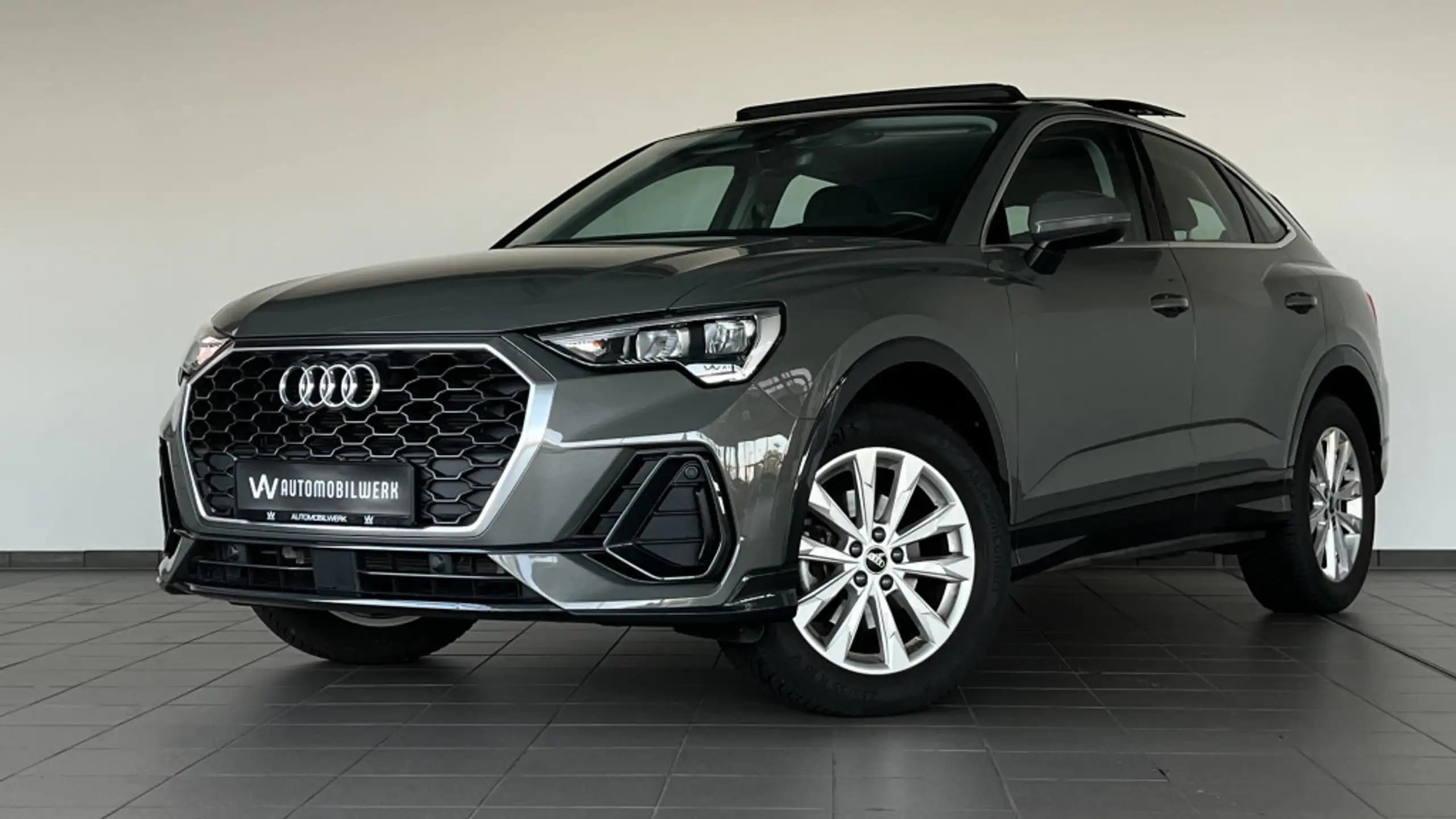 Audi - Q3