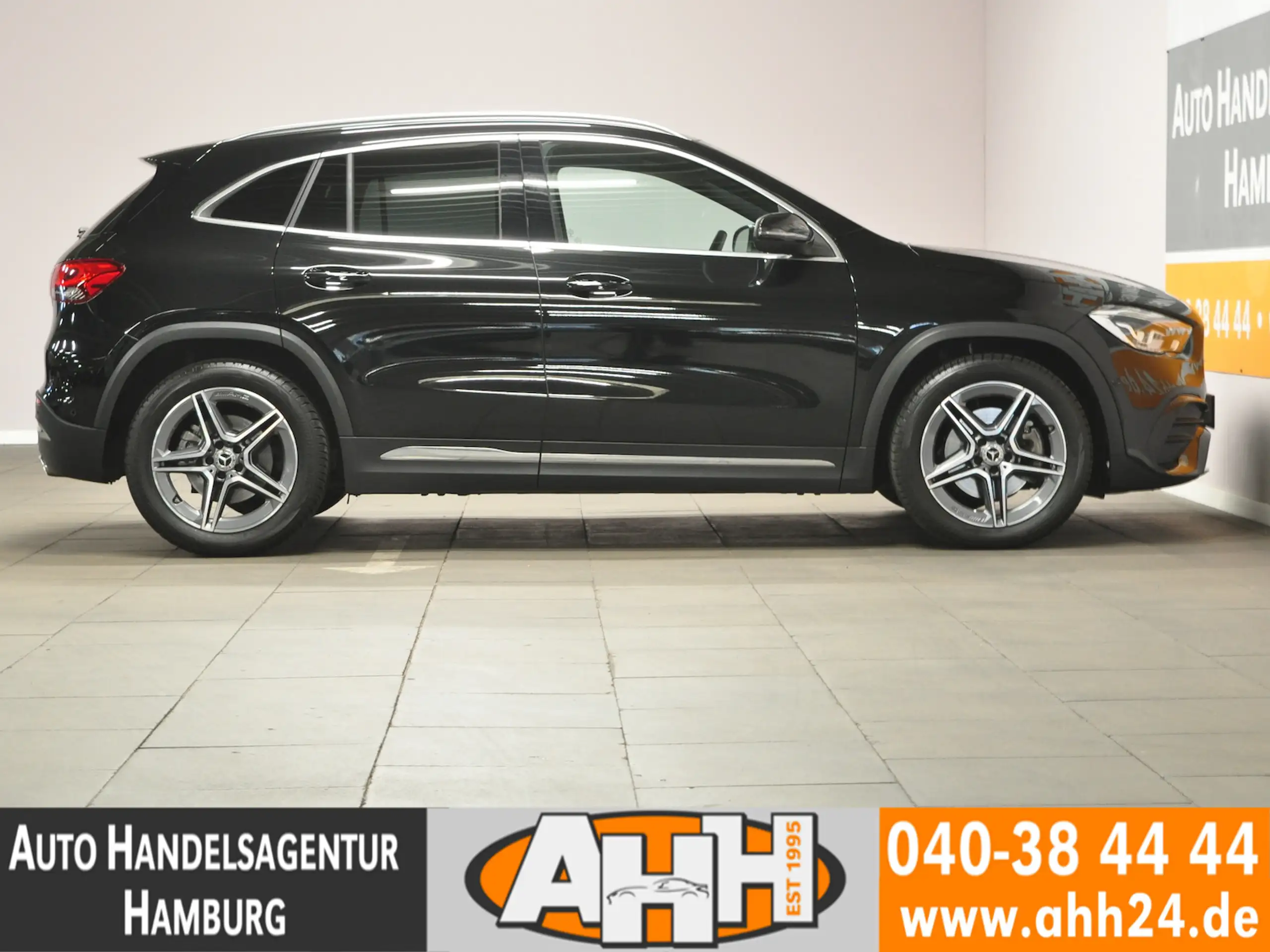 Mercedes-Benz - GLA 250