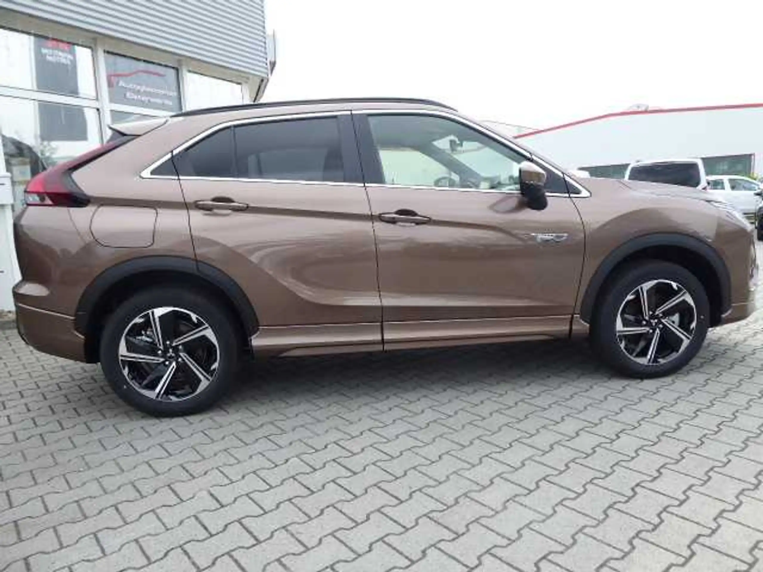 Mitsubishi - Eclipse Cross