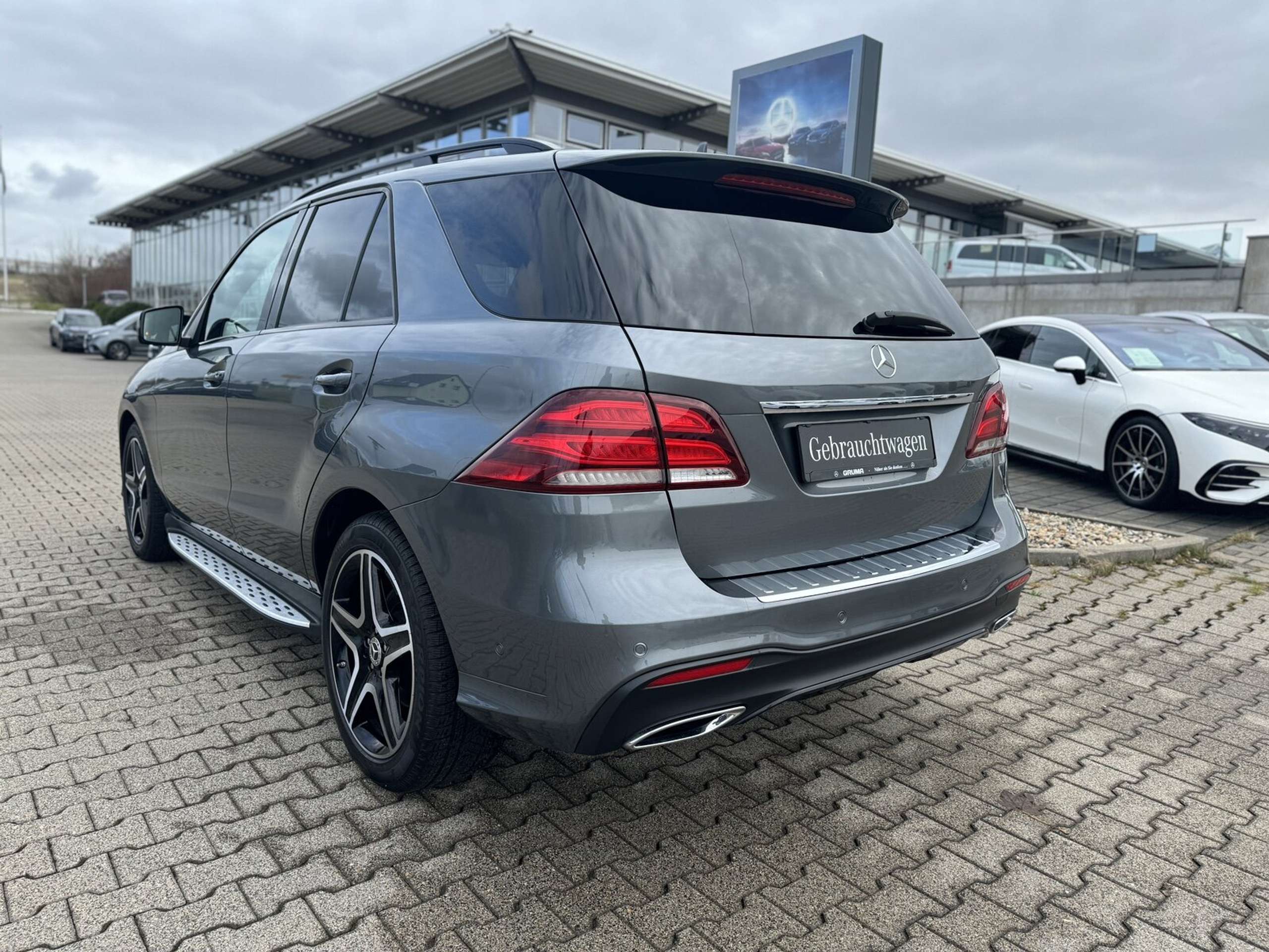 Mercedes-Benz - GLE 350