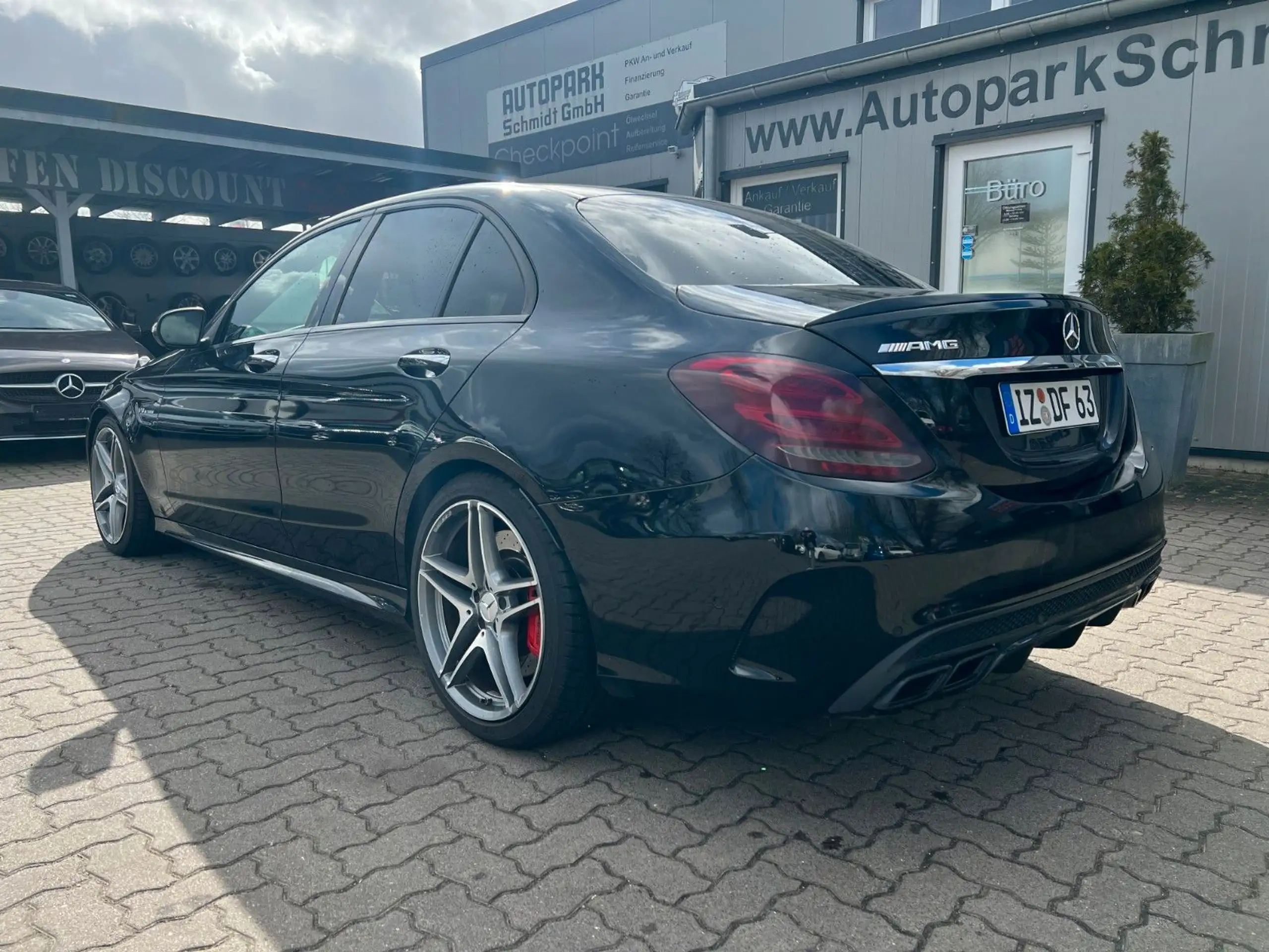 Mercedes-Benz - C 63 AMG