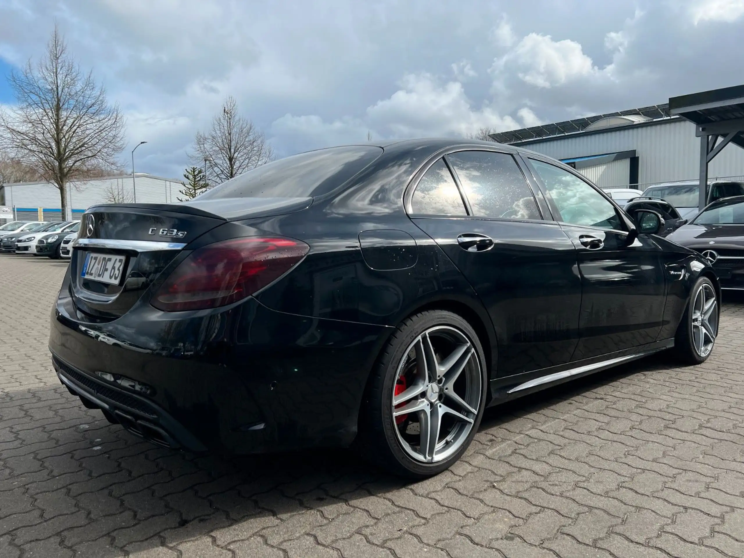 Mercedes-Benz - C 63 AMG