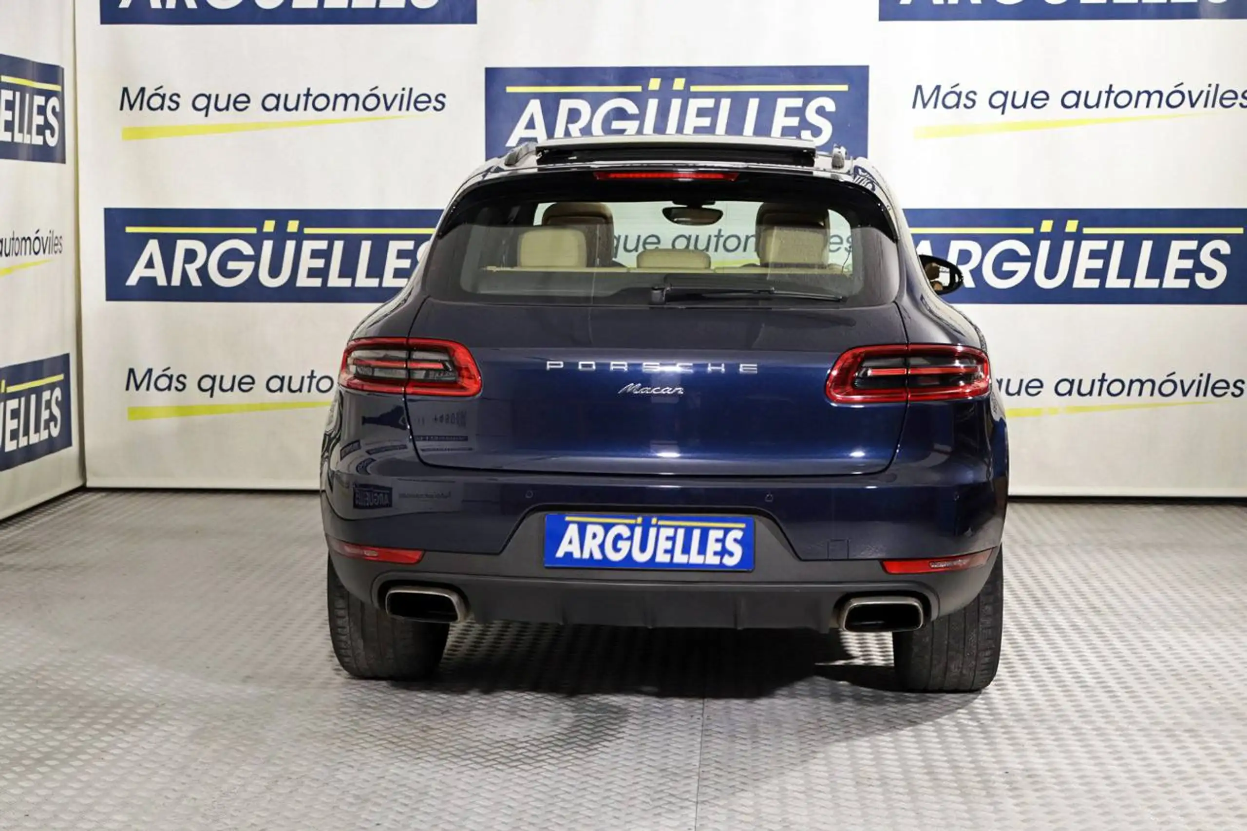 Porsche - Macan