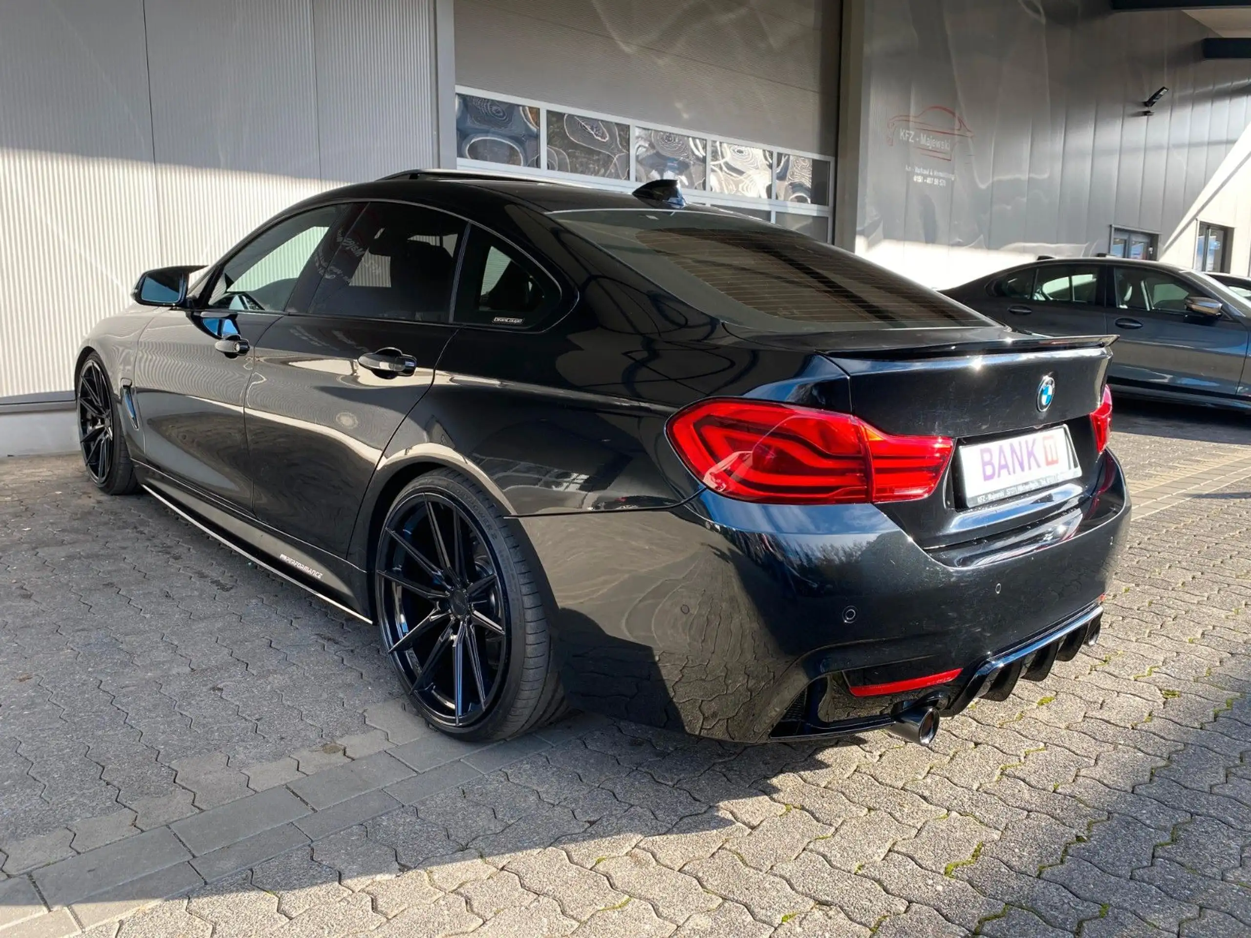 BMW - 440