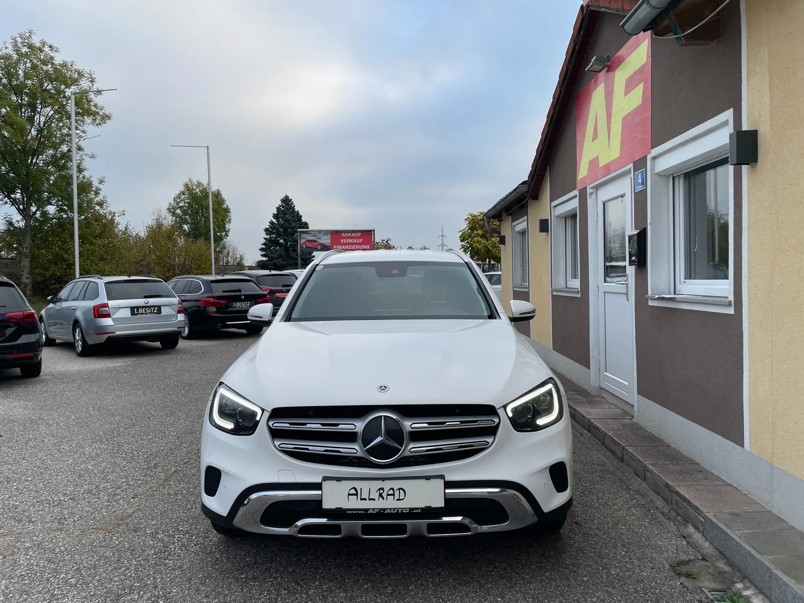 Mercedes-Benz - GLC 220