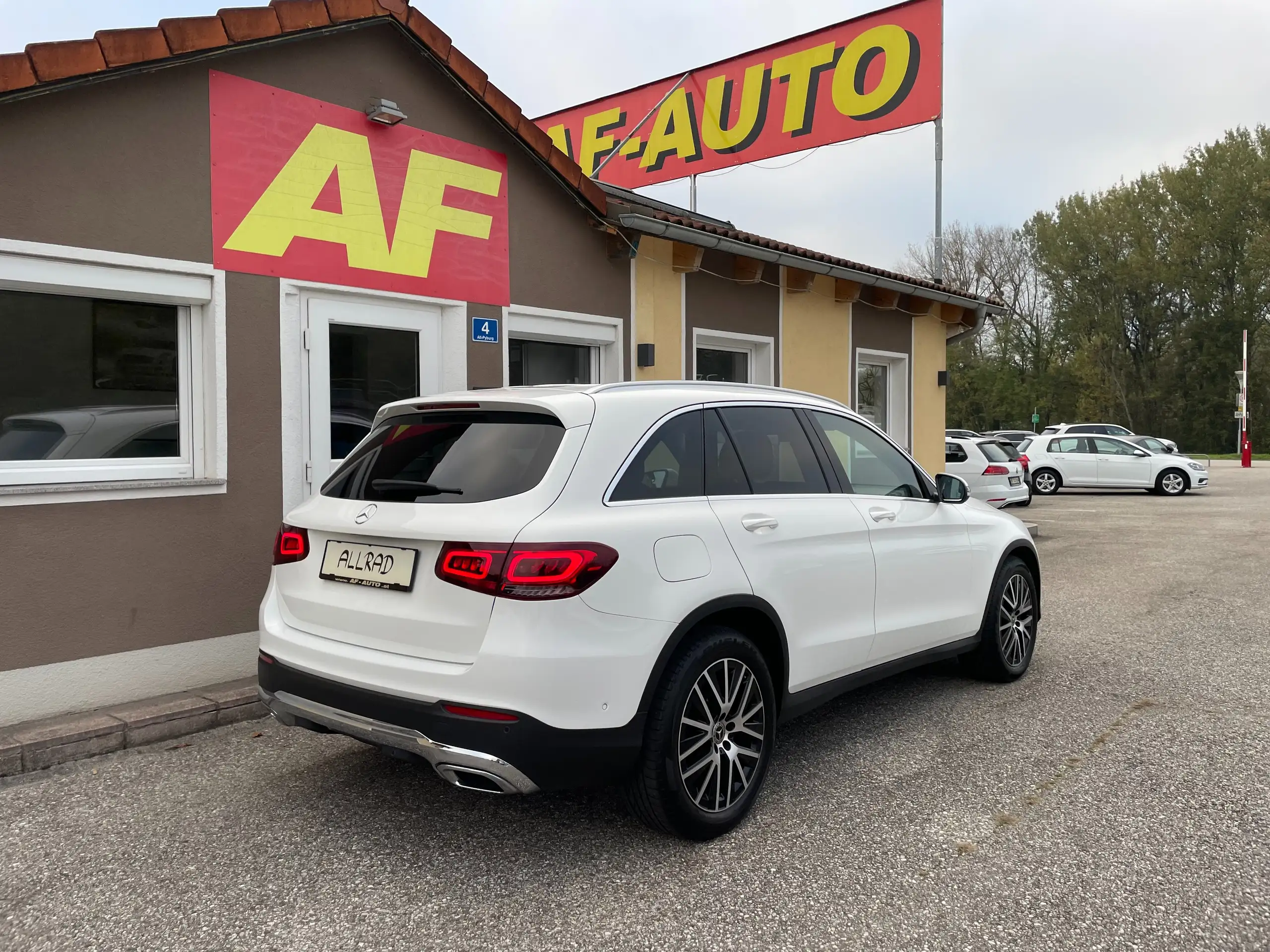 Mercedes-Benz - GLC 220