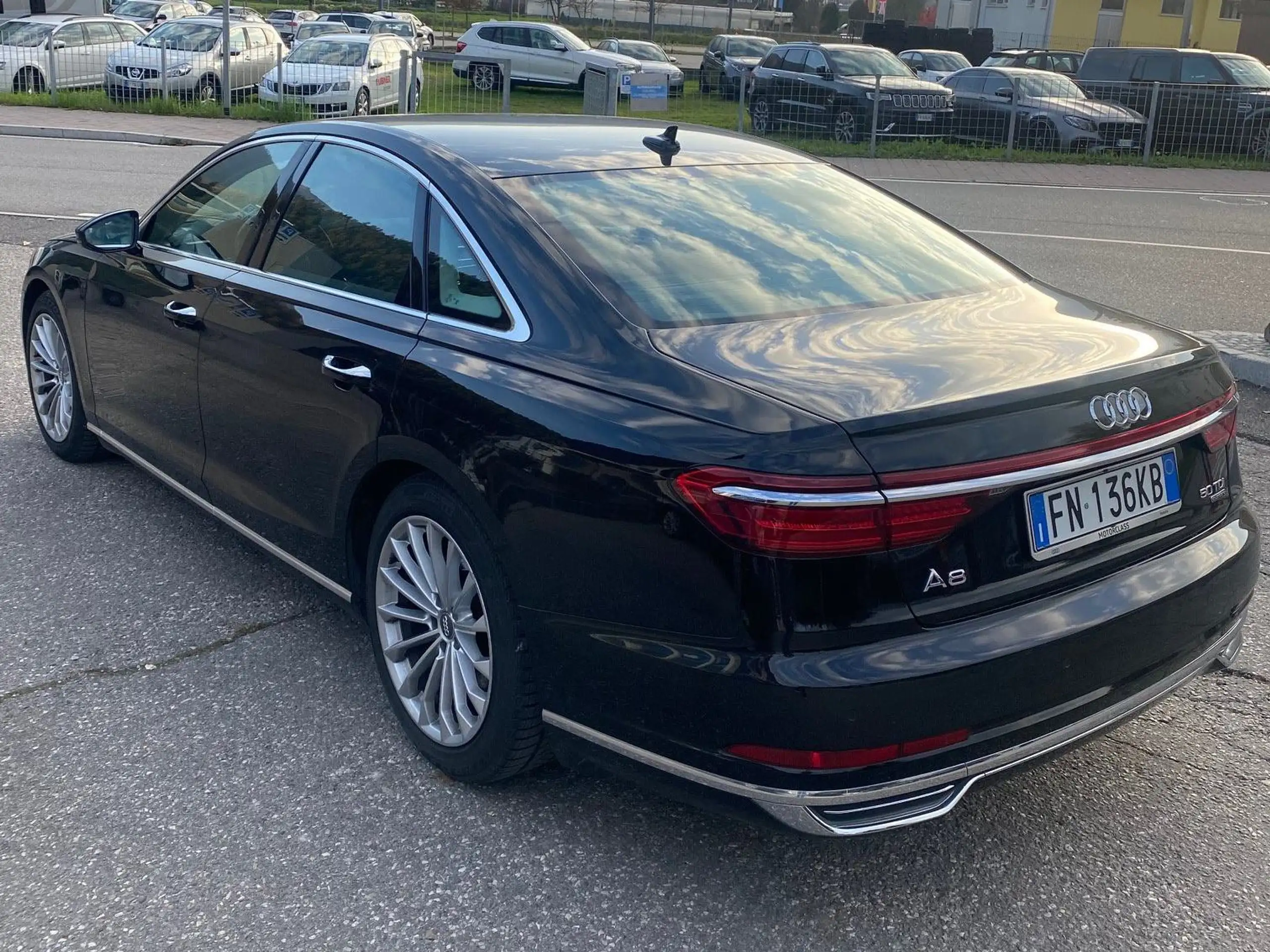 Audi - A8