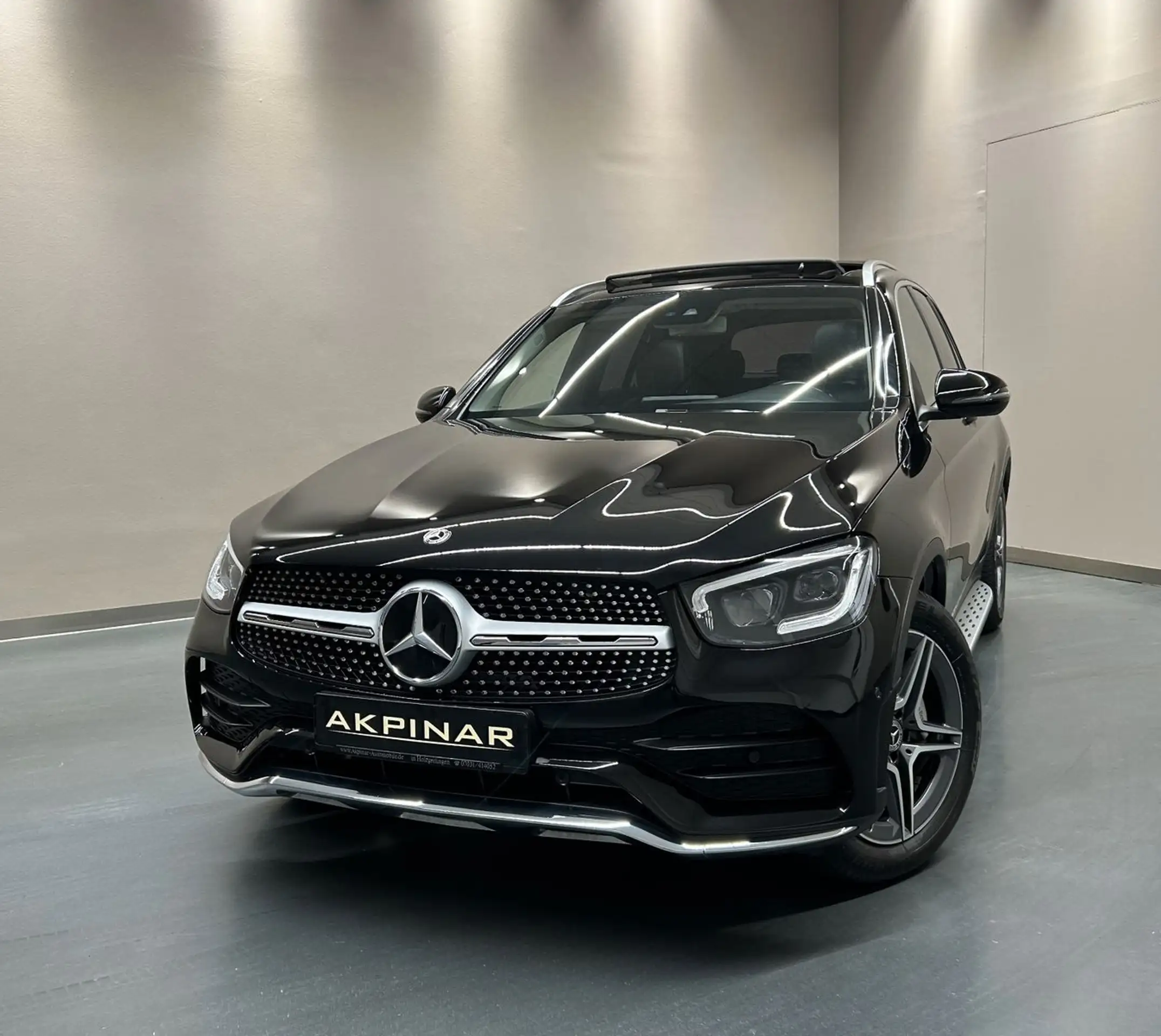 Mercedes-Benz - GLC 300