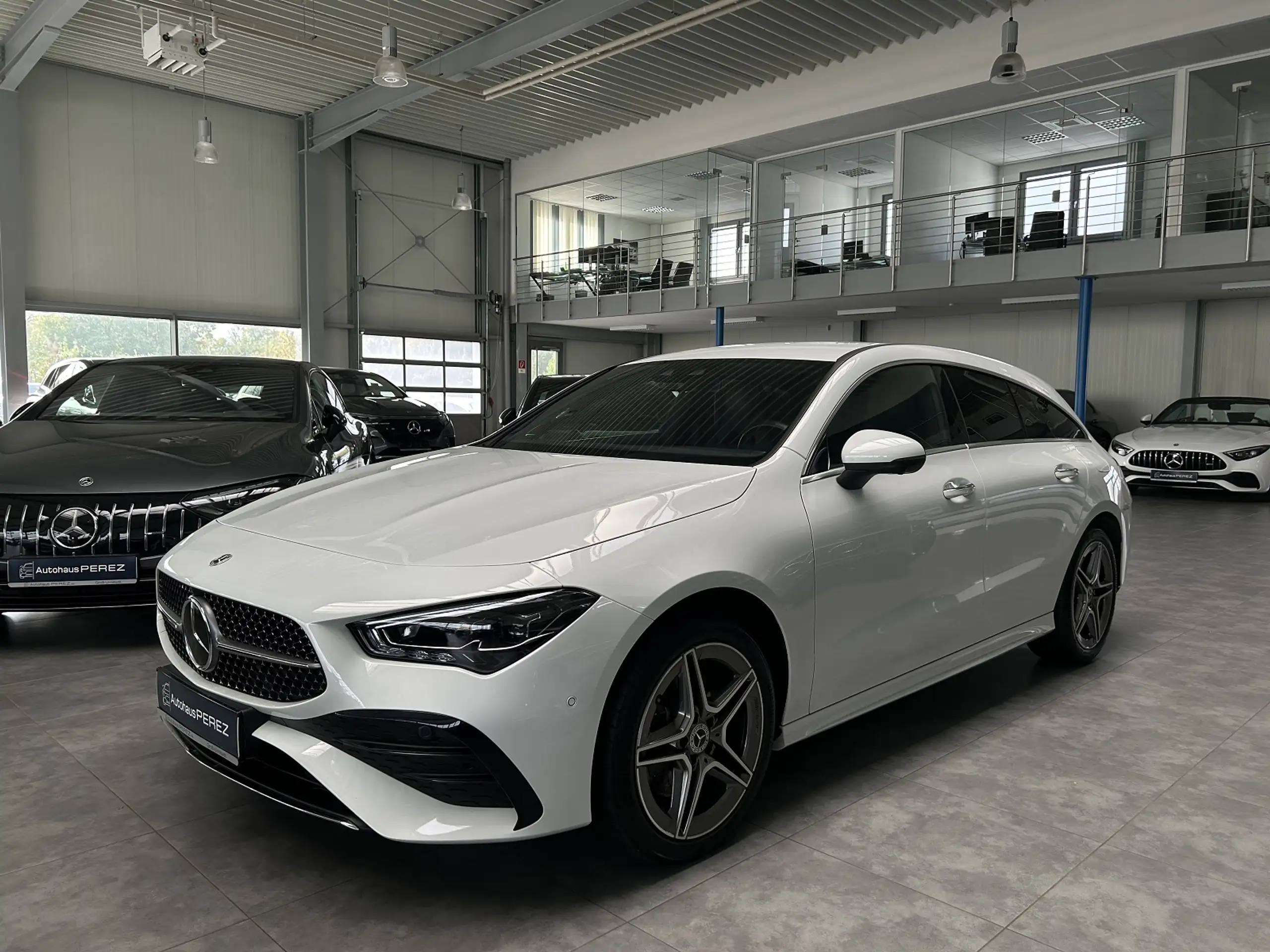 Mercedes-Benz - CLA 250