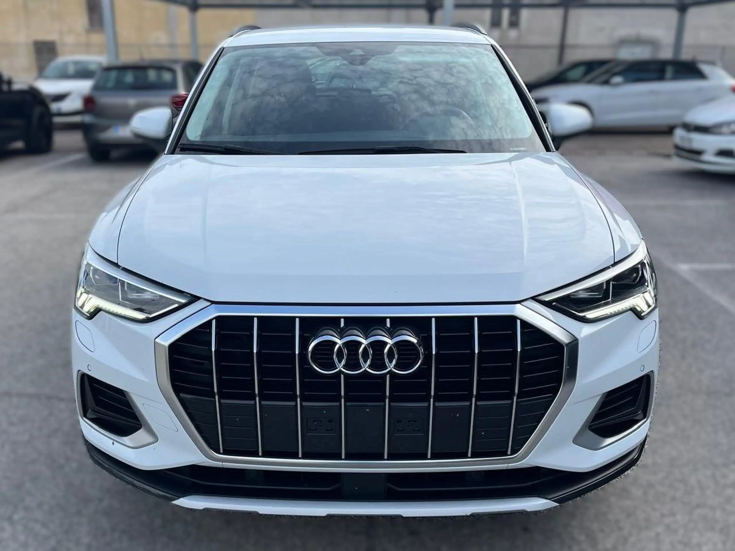 Audi - Q3