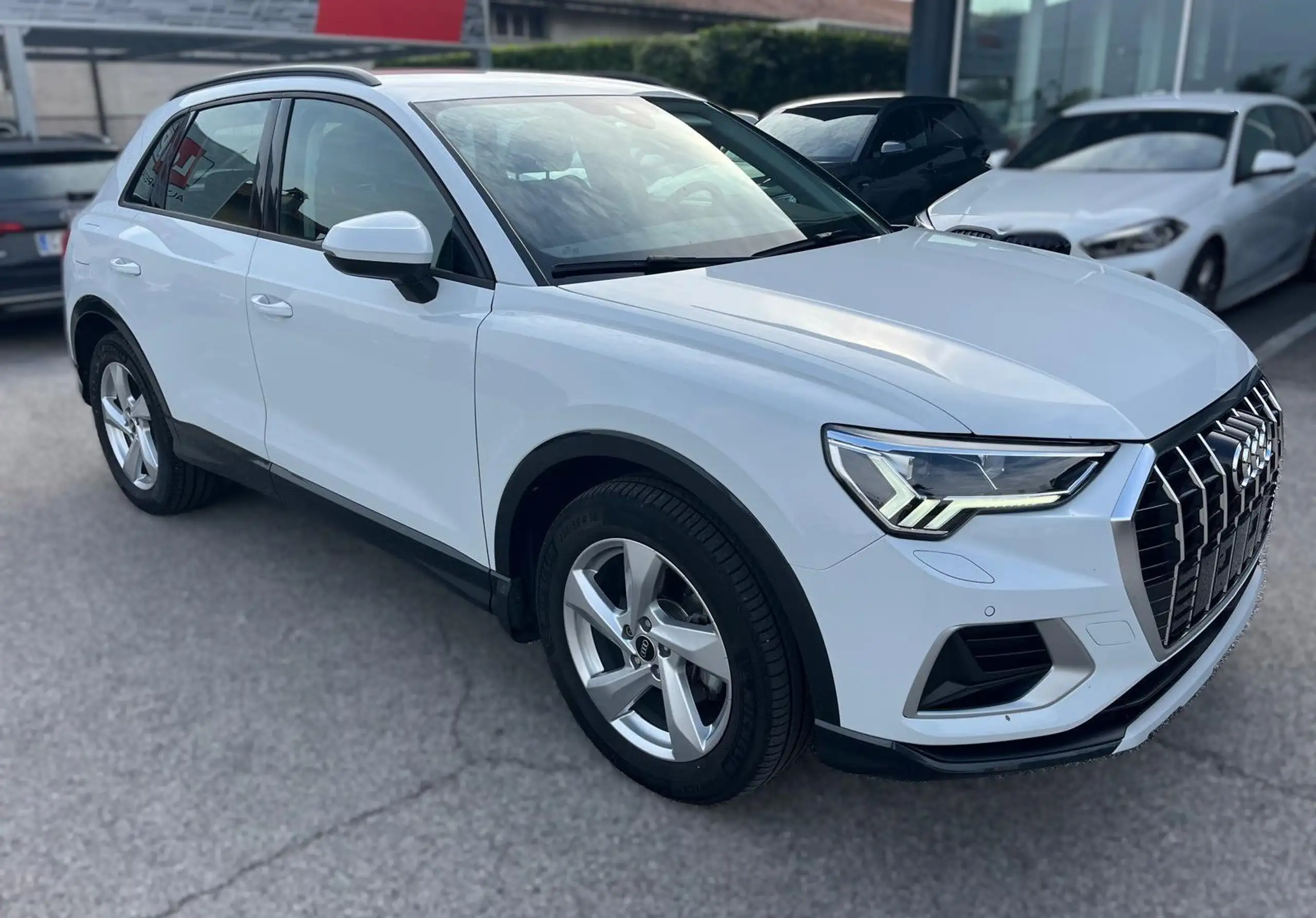 Audi - Q3