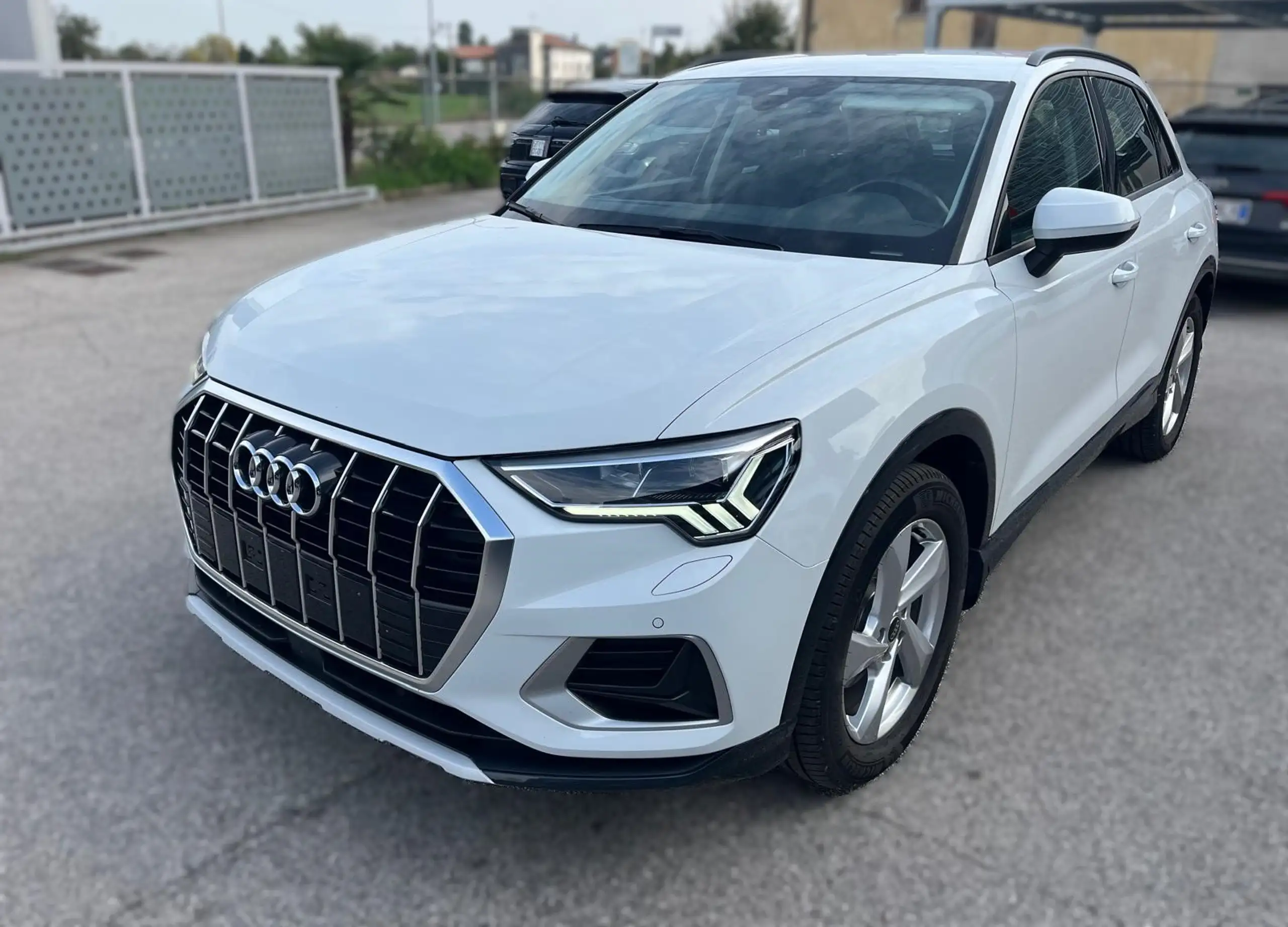 Audi - Q3