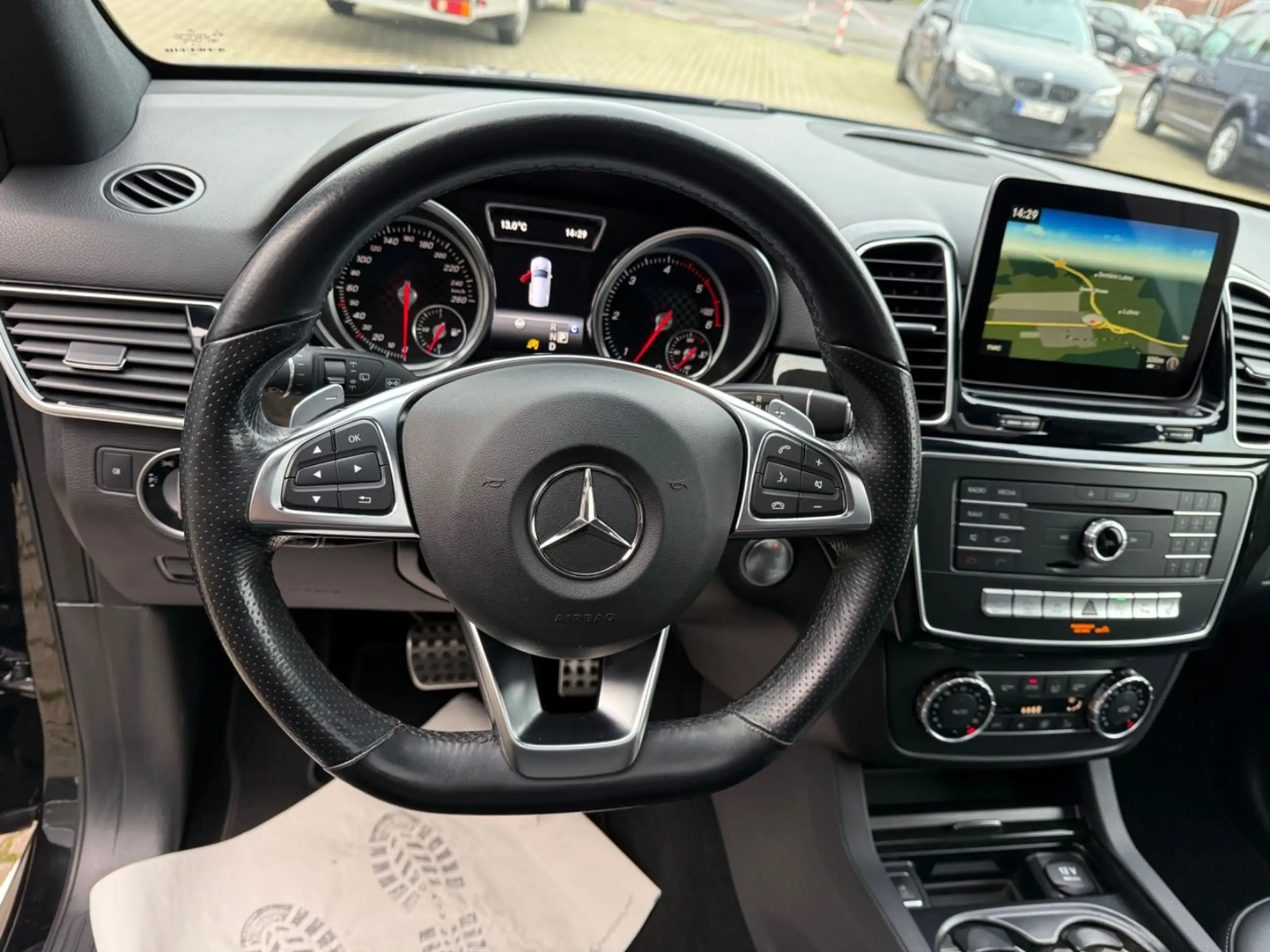 Mercedes-Benz - GLE 350